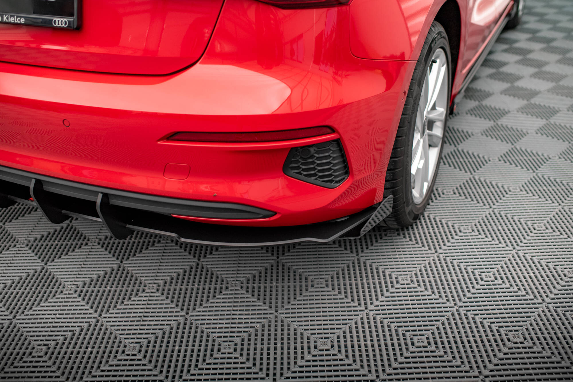 Maxton Design Robuste Racing Diffusor Heck Ansatz +Flaps für Audi A3 Sportback 8Y schwarz Hochglanz Maxton Design Robuste Racing Diffusor Heck Ansatz +Flaps für Audi A3 Sportback 8Y schwarz Hochglanz