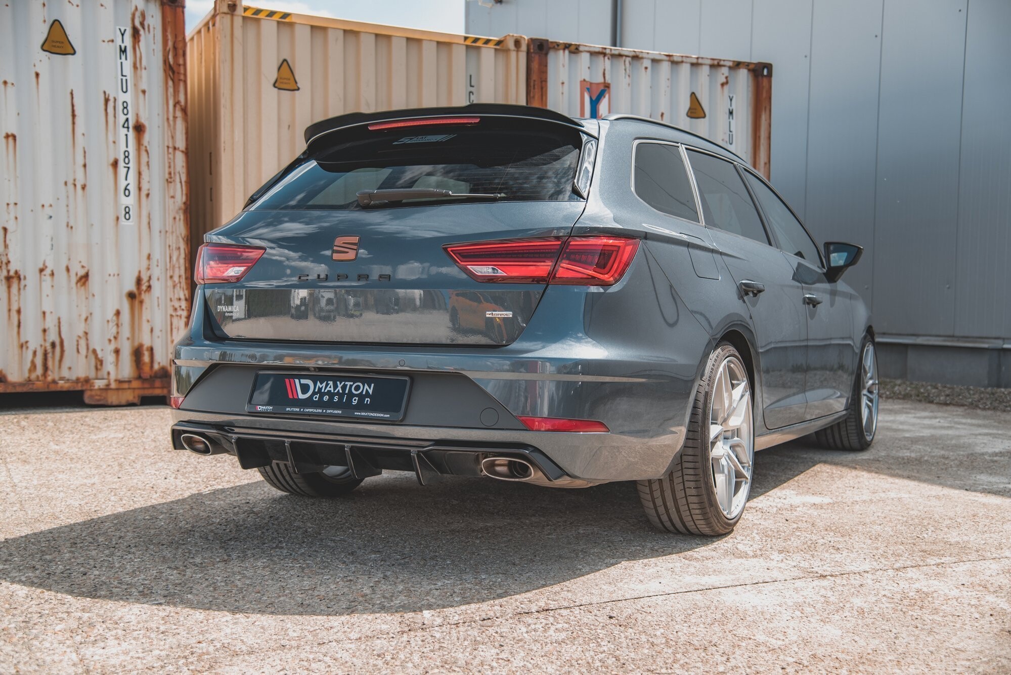 Maxton Design Heck Ansatz Diffusor V.2 für Seat Leon Cupra ST Mk3 FL schwarz Hochglanz Maxton Design Heck Ansatz Diffusor V.2 für Seat Leon Cupra ST Mk3 FL schwarz Hochglanz