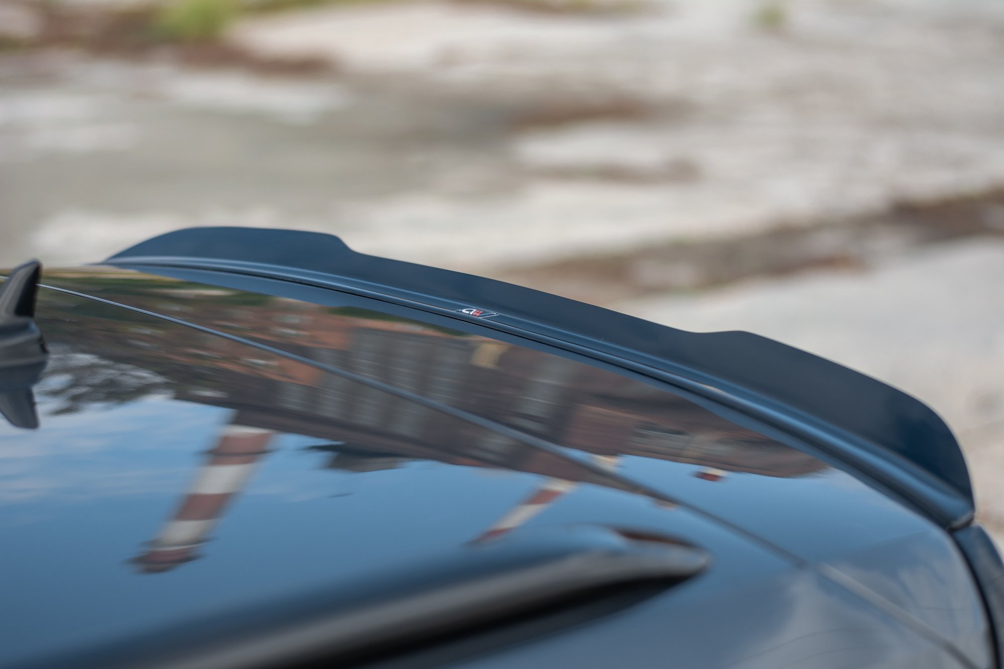 Maxton Design Spoiler CAP für Volkswagen Passat R-Line B8 schwarz Hochglanz