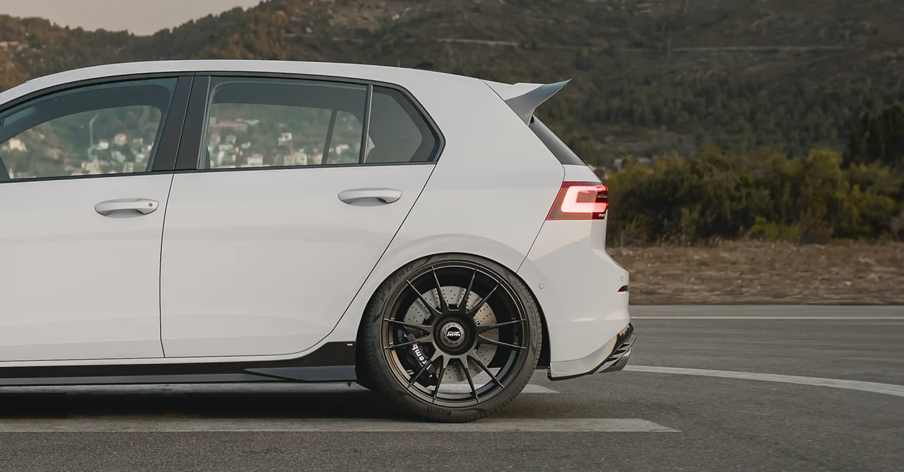 Zaero Design EVO-1 DIFFUSOR FÜR VW GOLF 8 GTI Clubsport