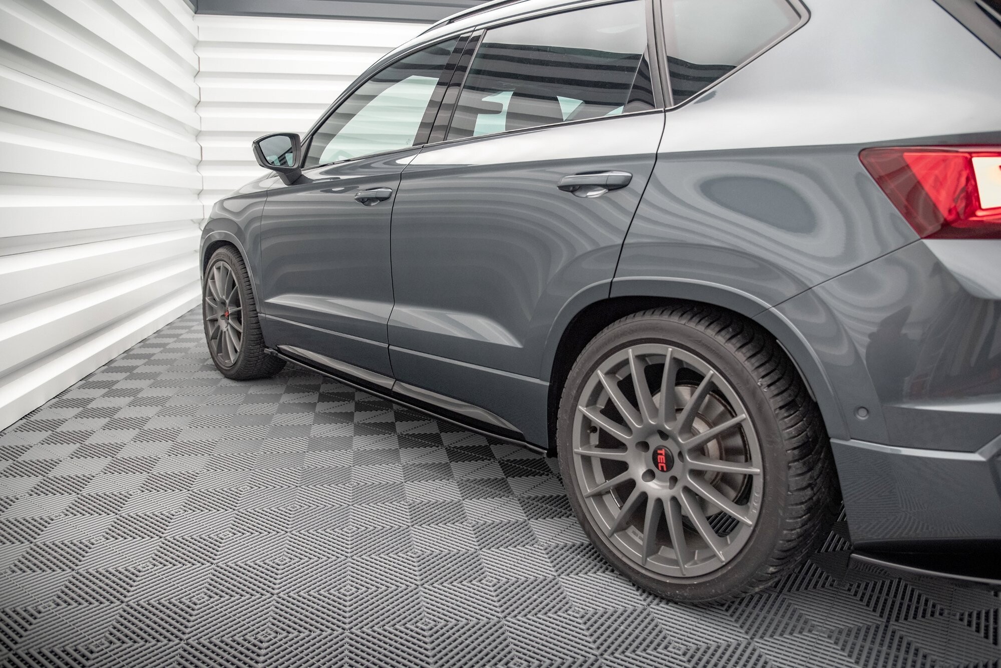 Maxton Design Seitenschweller Ansatz für Cupra Ateca schwarz Hochglanz Maxton Design Seitenschweller Ansatz für Cupra Ateca schwarz Hochglanz