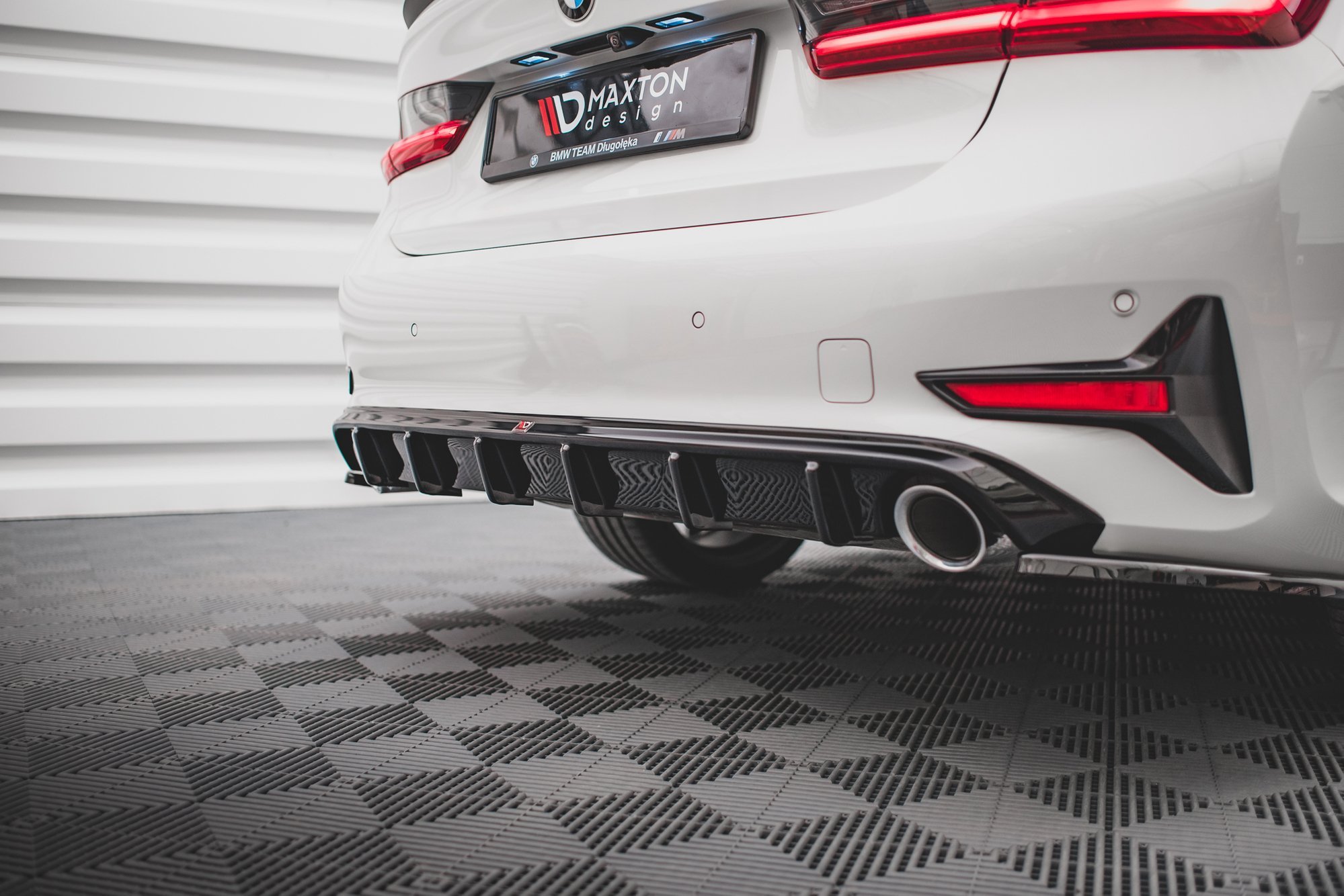 Maxton Design Diffusor Heck Ansatz für BMW 3er G20 / G21 schwarz Hochglanz Maxton Design Diffusor Heck Ansatz für BMW 3er G20 / G21 schwarz Hochglanz