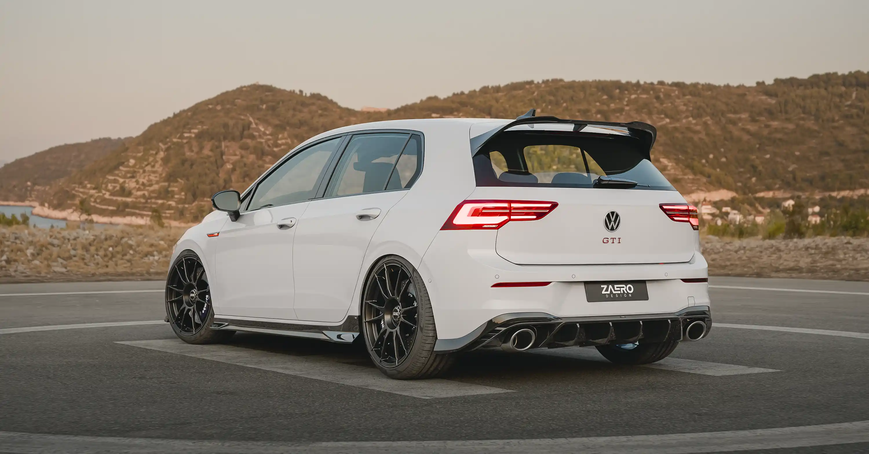 Zaero Design EVO-1 DIFFUSOR FÜR VW GOLF 8 GTI Clubsport