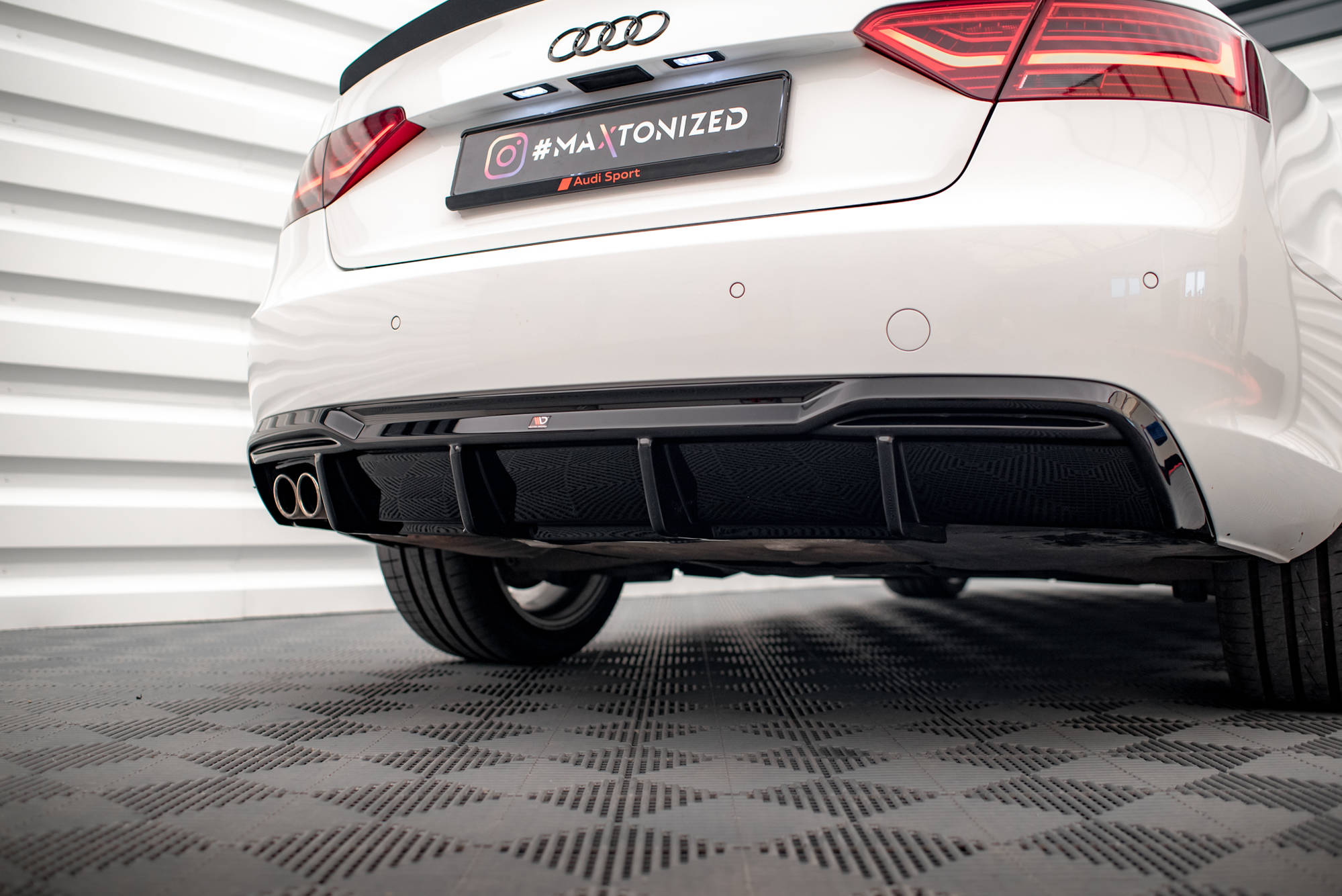 Maxton Design Diffusor Heck Ansatz für Audi A5 Coupe 8T Facelift schwarz Hochglanz Maxton Design Diffusor Heck Ansatz für Audi A5 Coupe 8T Facelift schwarz Hochglanz