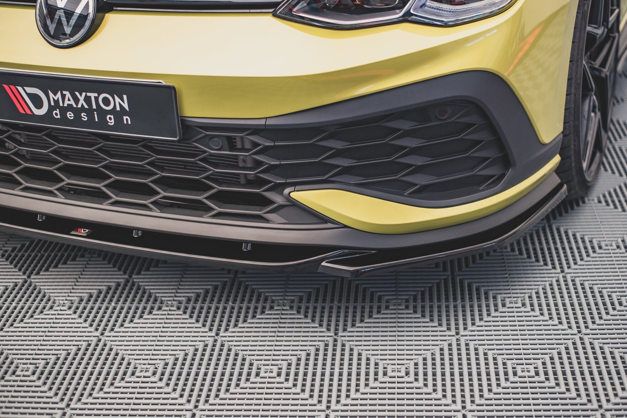 Maxton Design Front Ansatz V.2 für Volkswagen Golf 8 GTI Clubsport schwarz Hochglanz Maxton Design Front Ansatz V.2 für Volkswagen Golf 8 GTI Clubsport schwarz Hochglanz