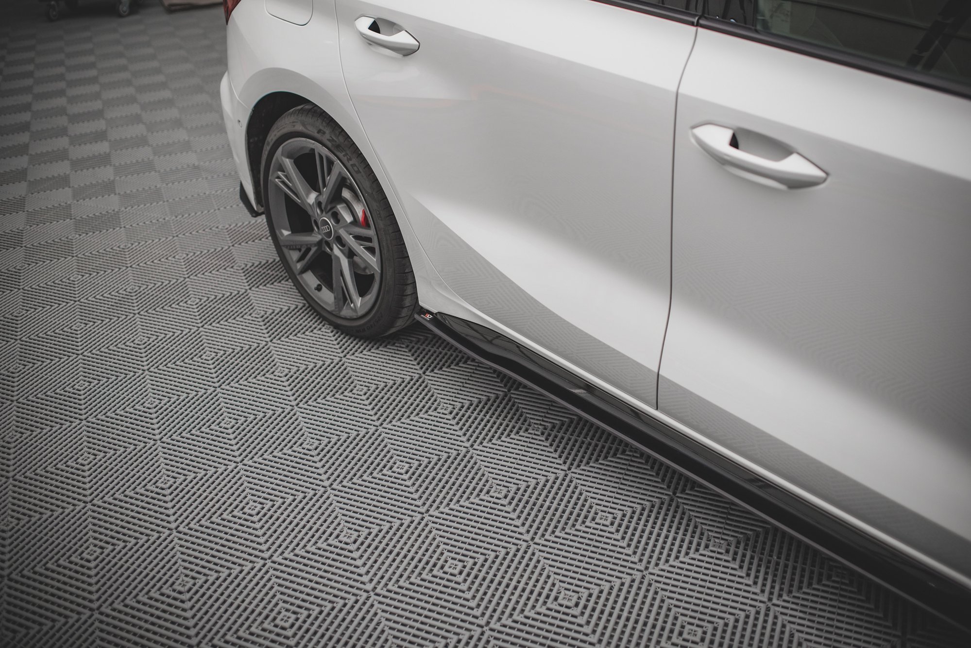 Maxton Design Street Pro Seitenschweller Ansatz für Audi S3 / A3 S-Line 8Y