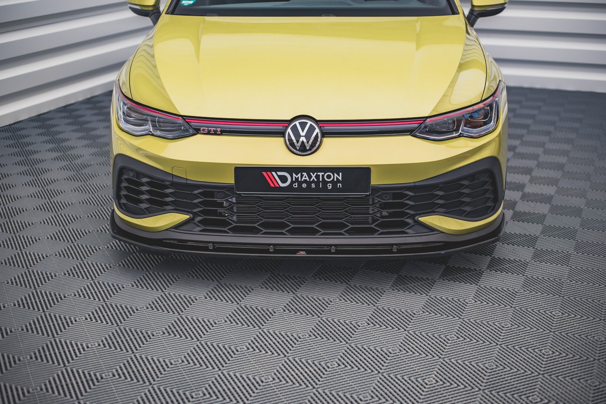 Maxton Design Front Ansatz V.4 für Volkswagen Golf 8 GTI Clubsport schwarz Hochglanz Maxton Design Front Ansatz V.4 für Volkswagen Golf 8 GTI Clubsport schwarz Hochglanz
