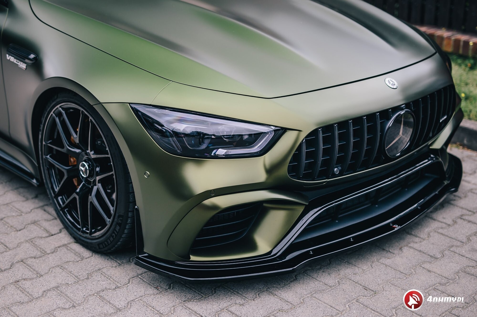 Maxton Design Front Ansatz V.2 für Mercedes-AMG GT 63S 4-Door Coupe Aero schwarz Hochglanz