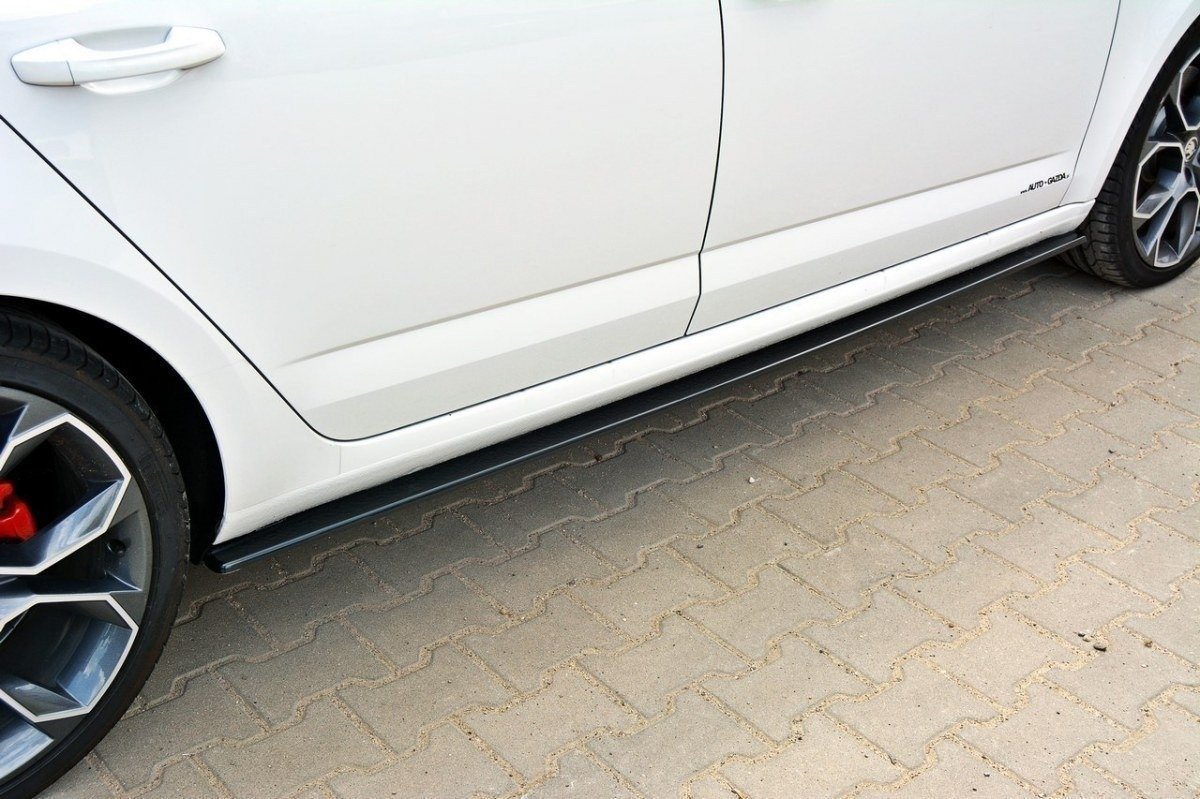 Maxton Design Seitenschweller Ansatz für Skoda Octavia RS Mk3 / Mk3 FL Hatchback / Kombi schwarz Hochglanz Maxton Design Seitenschweller Ansatz für Skoda Octavia RS Mk3 / Mk3 FL Hatchback / Kombi schwarz Hochglanz