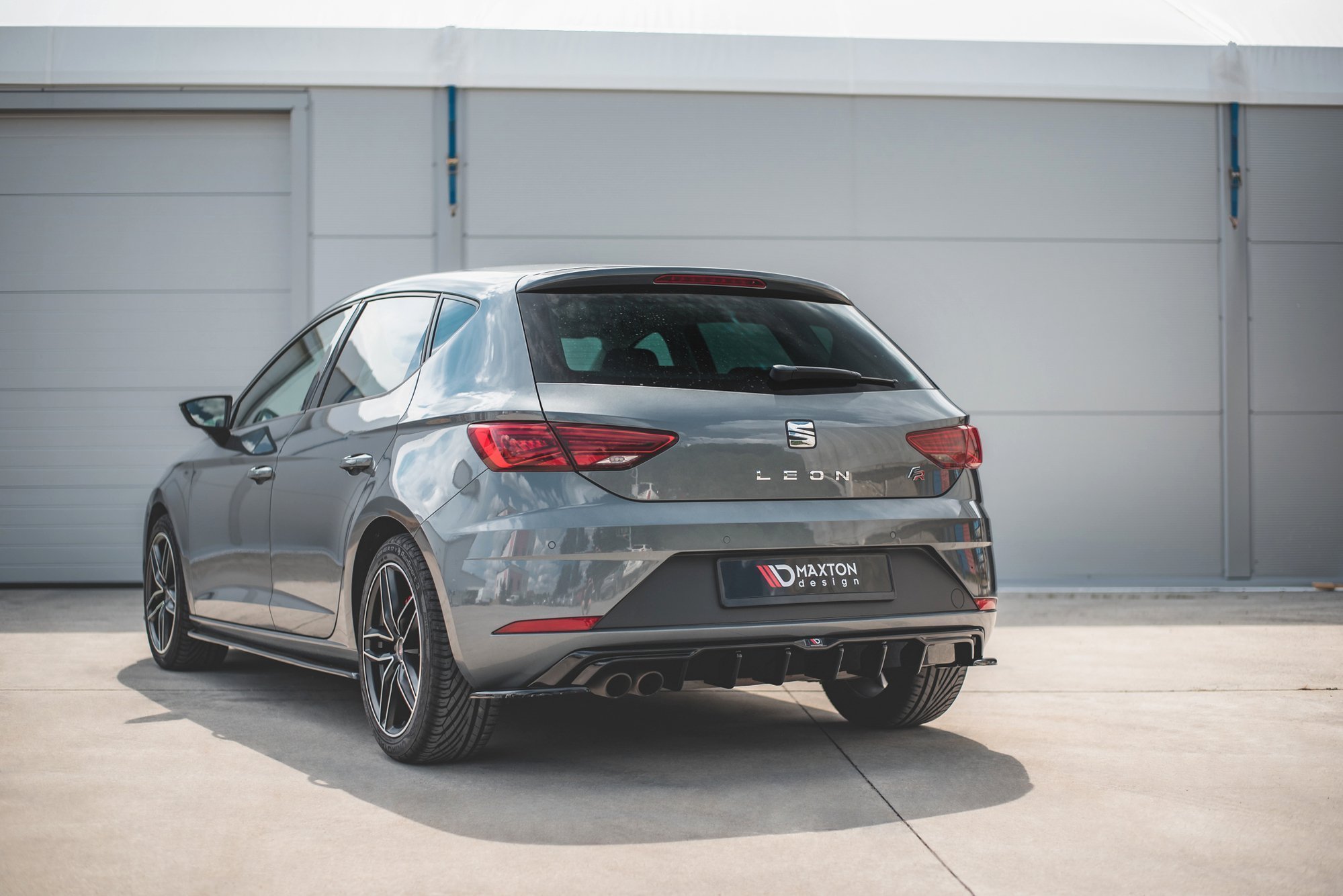Maxton Design Diffusor Heck Ansatz für SEAT Leon Mk3 FR Facelift schwarz Hochglanz Maxton Design Diffusor Heck Ansatz für SEAT Leon Mk3 FR Facelift schwarz Hochglanz