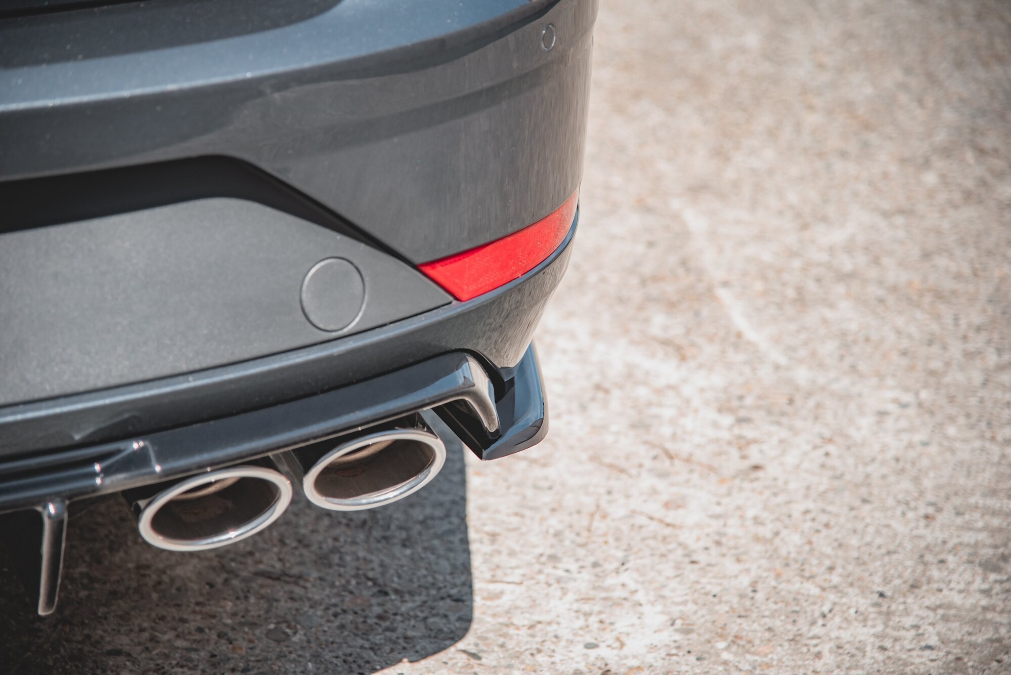 Maxton Design Heck Ansatz Flaps Diffusor V.2 für Seat Leon Cupra Mk3 FL Sportstourer schwarz Hochglanz Maxton Design Heck Ansatz Flaps Diffusor V.2 für Seat Leon Cupra Mk3 FL Sportstourer schwarz Hochglanz