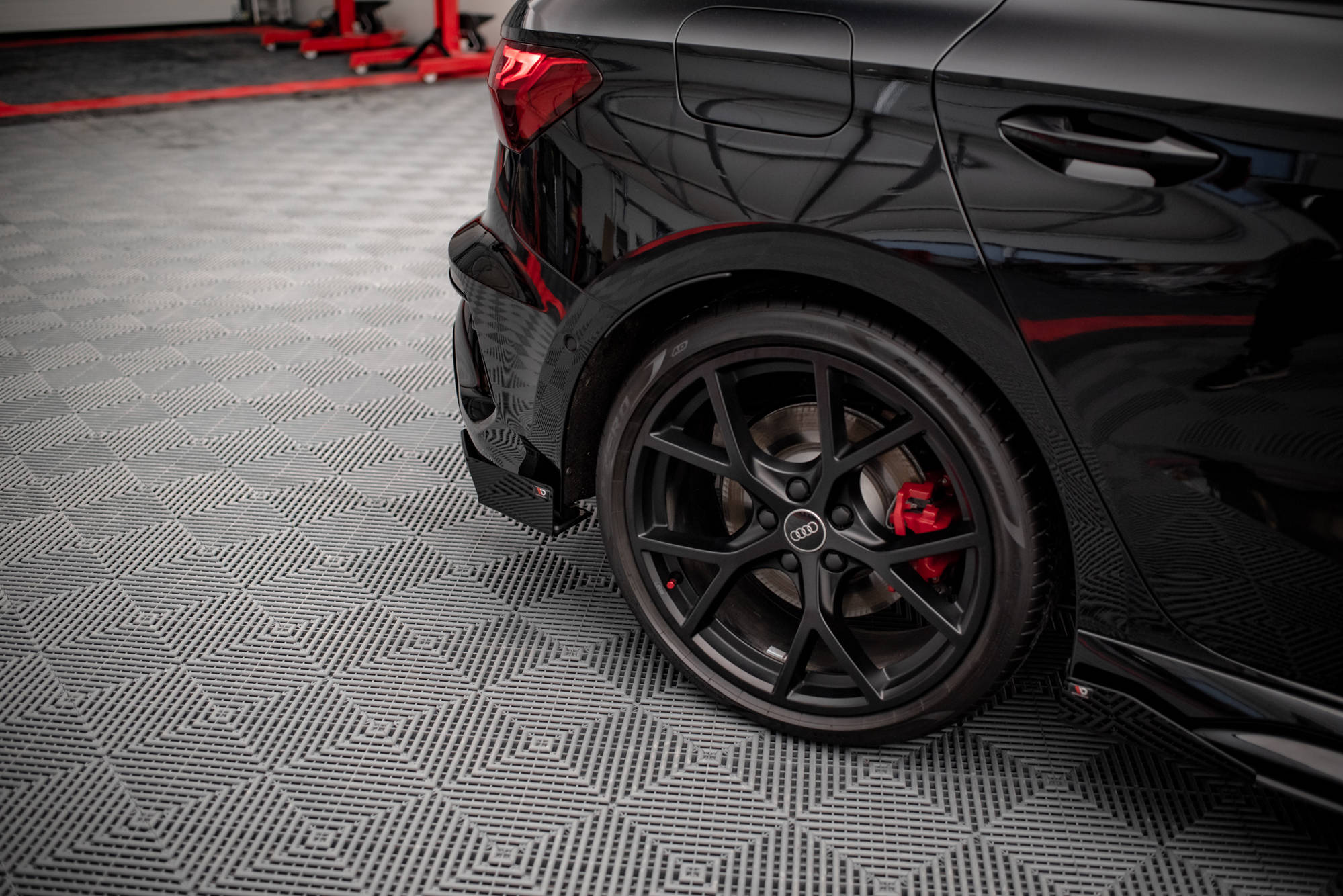 Maxton Design Street Pro Heck Ansatz Flaps Diffusor +Flaps für Audi RS3 Sportback 8Y schwarz Hochglanz