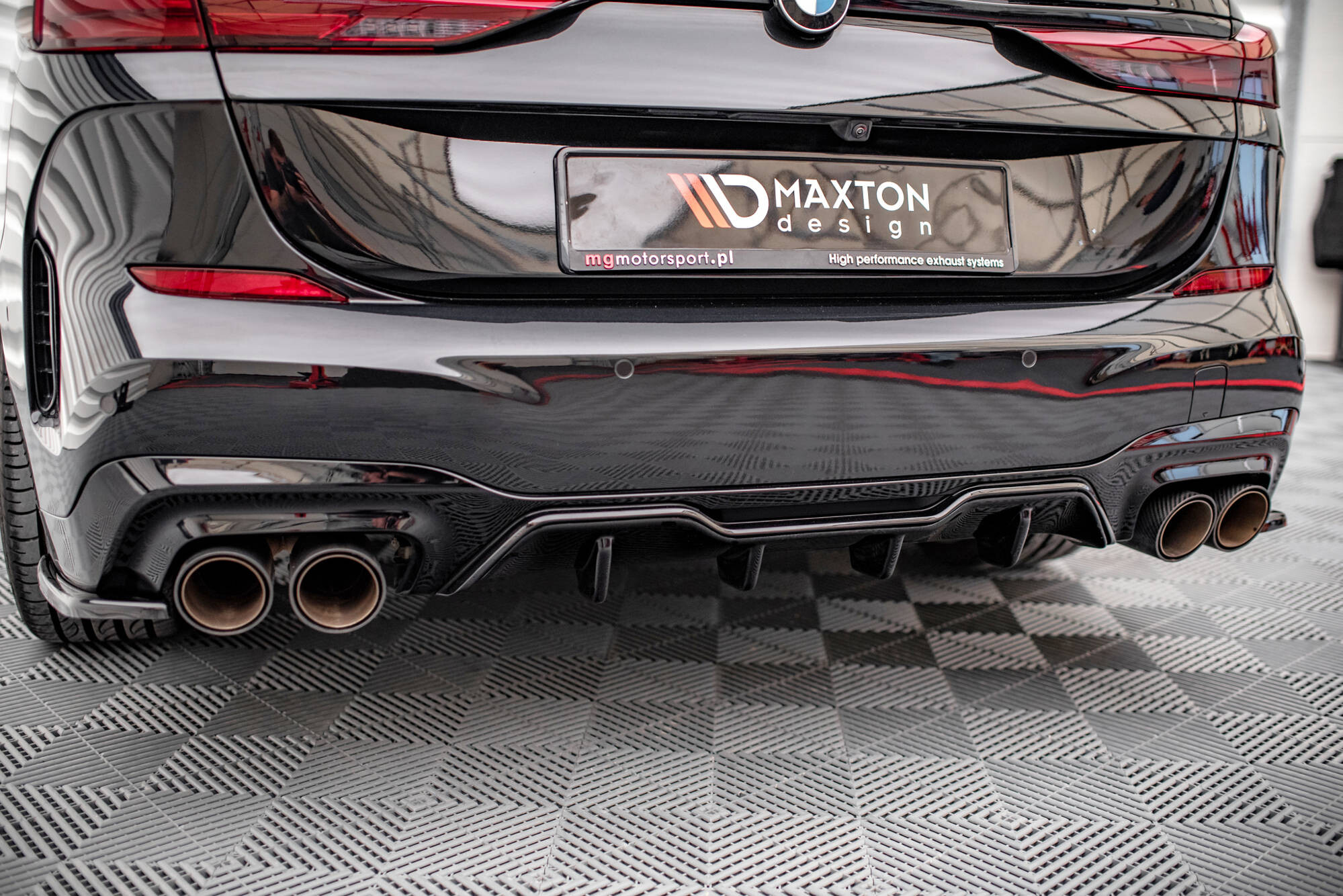 Maxton Design Diffusor Heck Ansatz für BMW M235i Gran Coupe F44 schwarz Hochglanz Maxton Design Diffusor Heck Ansatz für BMW M235i Gran Coupe F44 schwarz Hochglanz