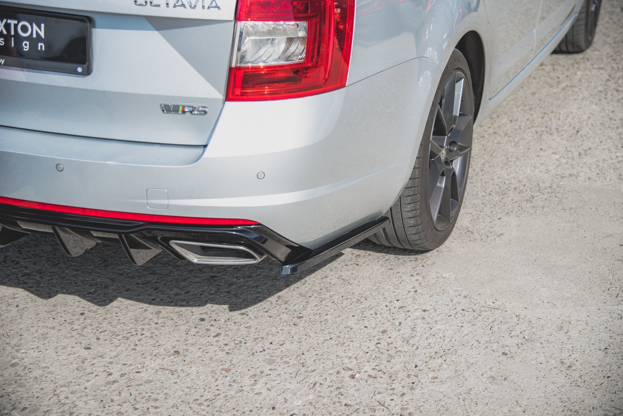 Maxton Design Heck Ansatz Flaps Diffusor V.2 für Skoda Octavia RS Mk3/Mk3 FL Hatchback/Kombi schwarz Hochglanz Maxton Design Heck Ansatz Flaps Diffusor V.2 für Skoda Octavia RS Mk3/Mk3 FL Hatchback/Kombi schwarz Hochglanz