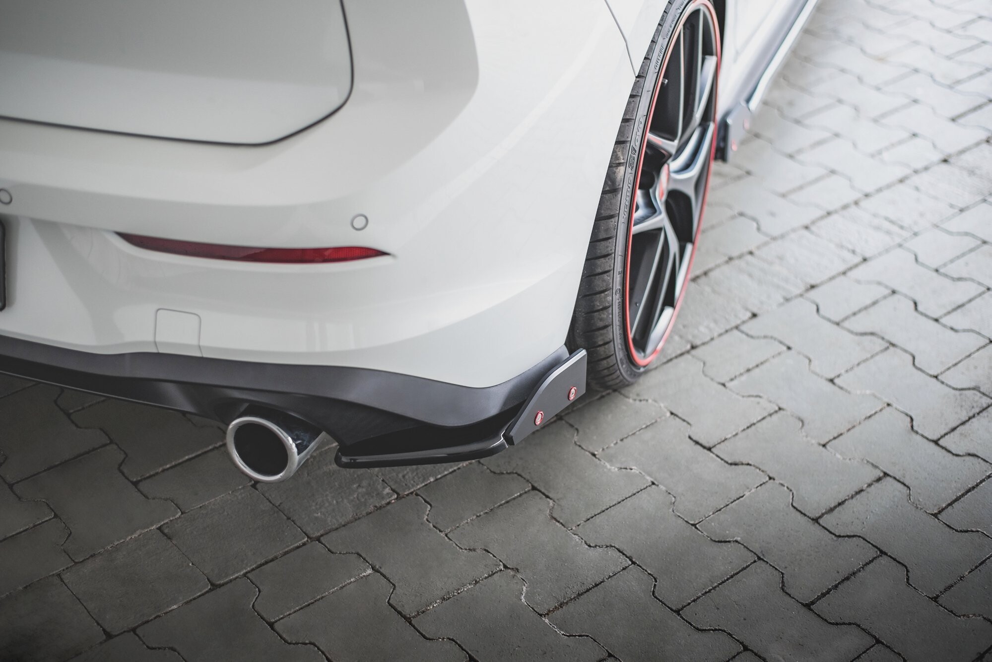 Maxton Design Heck Ansatz Flaps Diffusor V.2 +Flaps für Volkswagen Golf 8 GTI Maxton Design Heck Ansatz Flaps Diffusor V.2 +Flaps für Volkswagen Golf 8 GTI