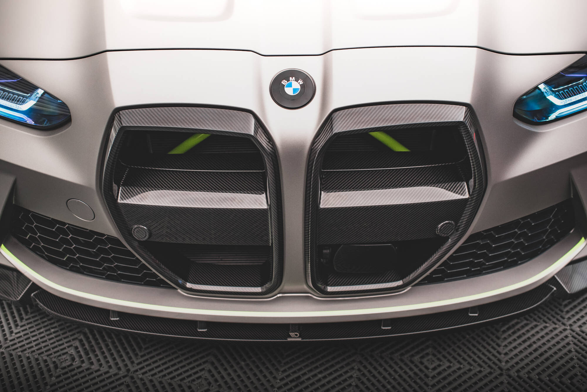 Maxton Design Carbon Fiber Front Grill + License Plate Holder Base BMW M4 G82 / M3 G80 Maxton Design Carbon Fiber Front Grill + License Plate Holder Base BMW M4 G82 / M3 G80