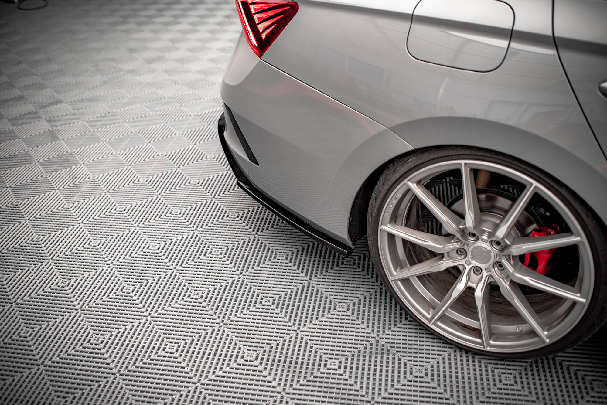 Maxton Design Heck Ansatz Flaps Diffusor V.4 für Skoda Octavia RS Mk4 schwarz Hochglanz Maxton Design Heck Ansatz Flaps Diffusor V.4 für Skoda Octavia RS Mk4 schwarz Hochglanz