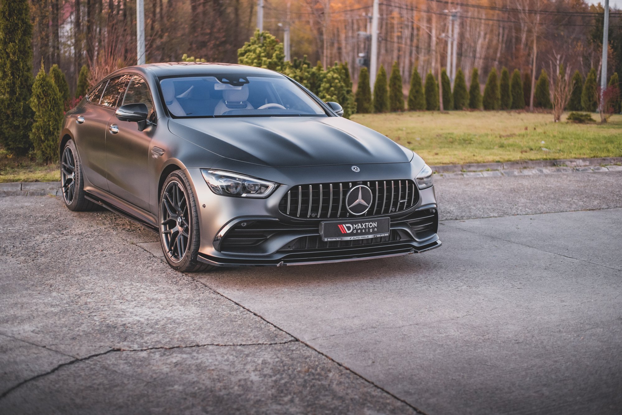 Maxton Design Front Ansatz V.2 für Mercedes-AMG GT 53 4-Door Coupe schwarz Hochglanz