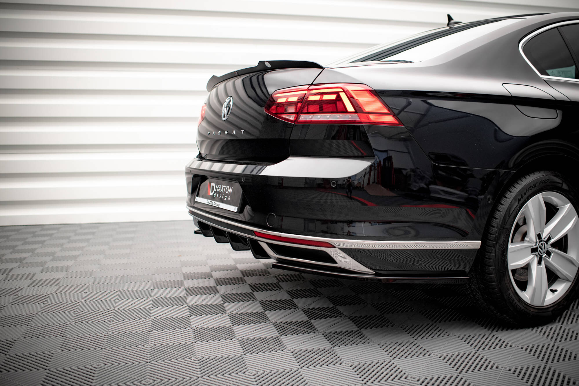 Maxton Design Diffusor Heck Ansatz für Volkswagen Passat B8 Facelift schwarz Hochglanz Maxton Design Diffusor Heck Ansatz für Volkswagen Passat B8 Facelift schwarz Hochglanz