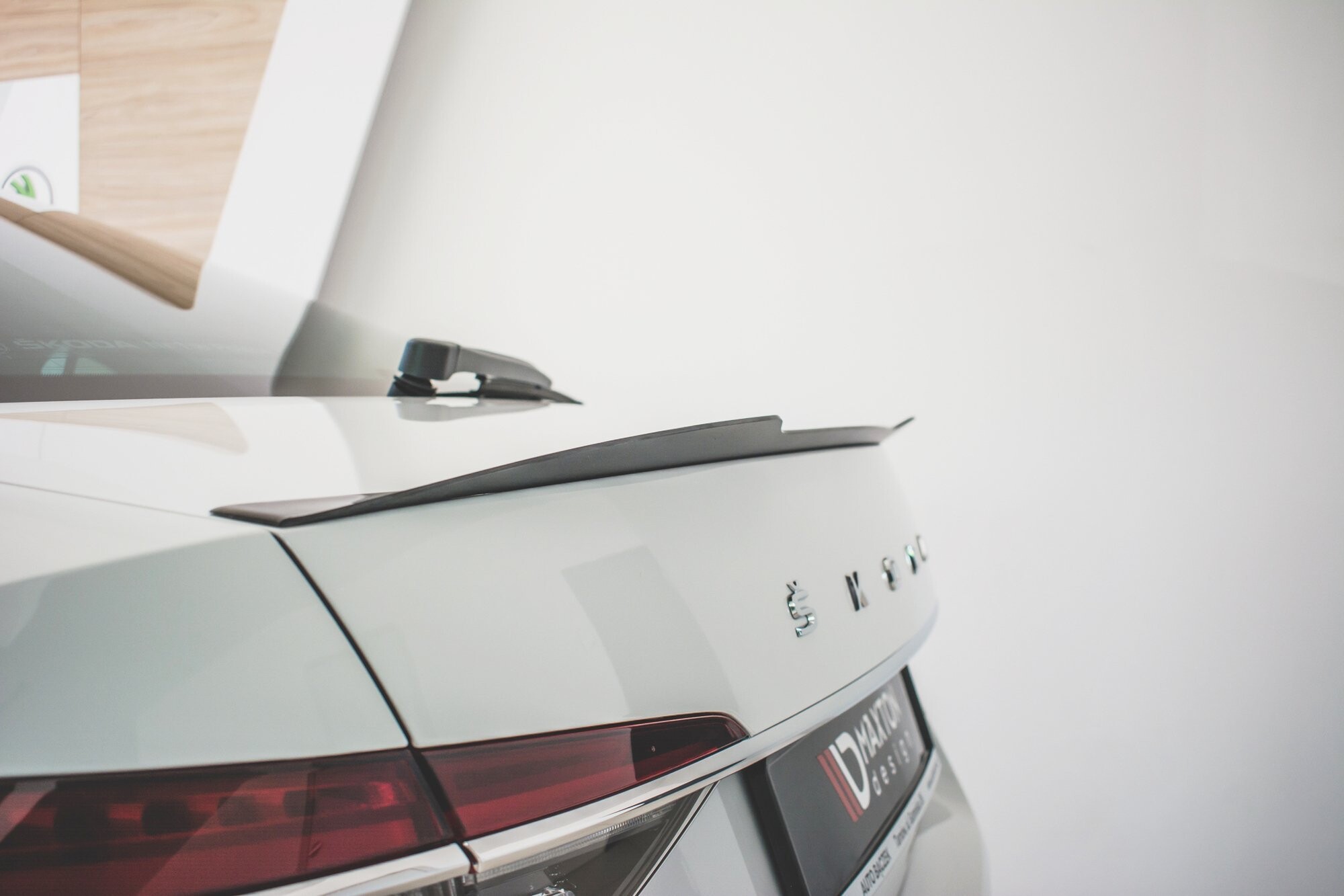 Maxton Design Spoiler CAP V.2 für Skoda Superb Mk3 / Mk3 FL Hatchback schwarz Hochglanz Maxton Design Spoiler CAP V.2 für Skoda Superb Mk3 / Mk3 FL Hatchback schwarz Hochglanz