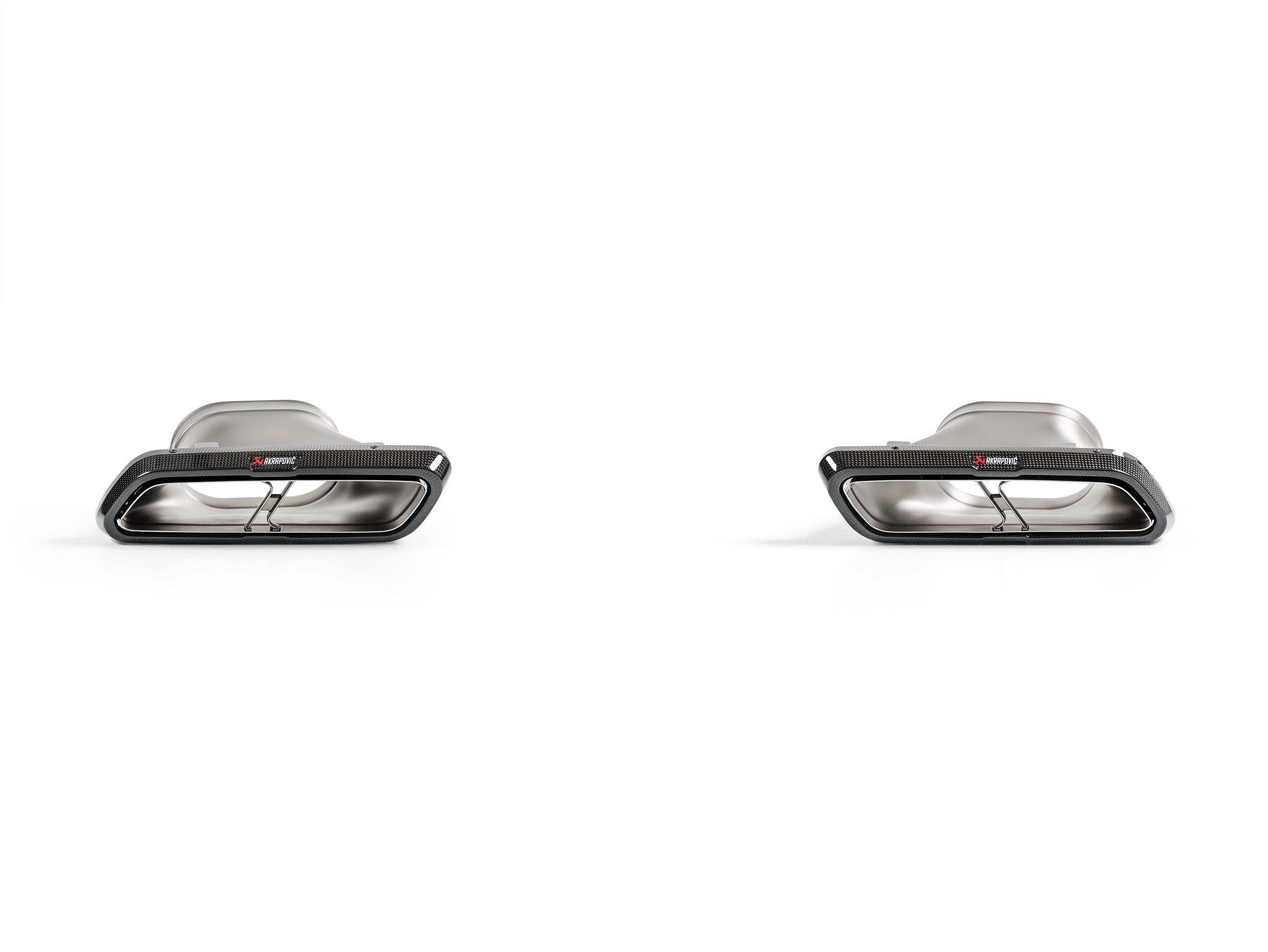 Akrapovic Endrohr set (Carbon) - Hochglanz für Mercedes-AMG E 63/E 63 S Sedan/Estate (W213/S213) 2020