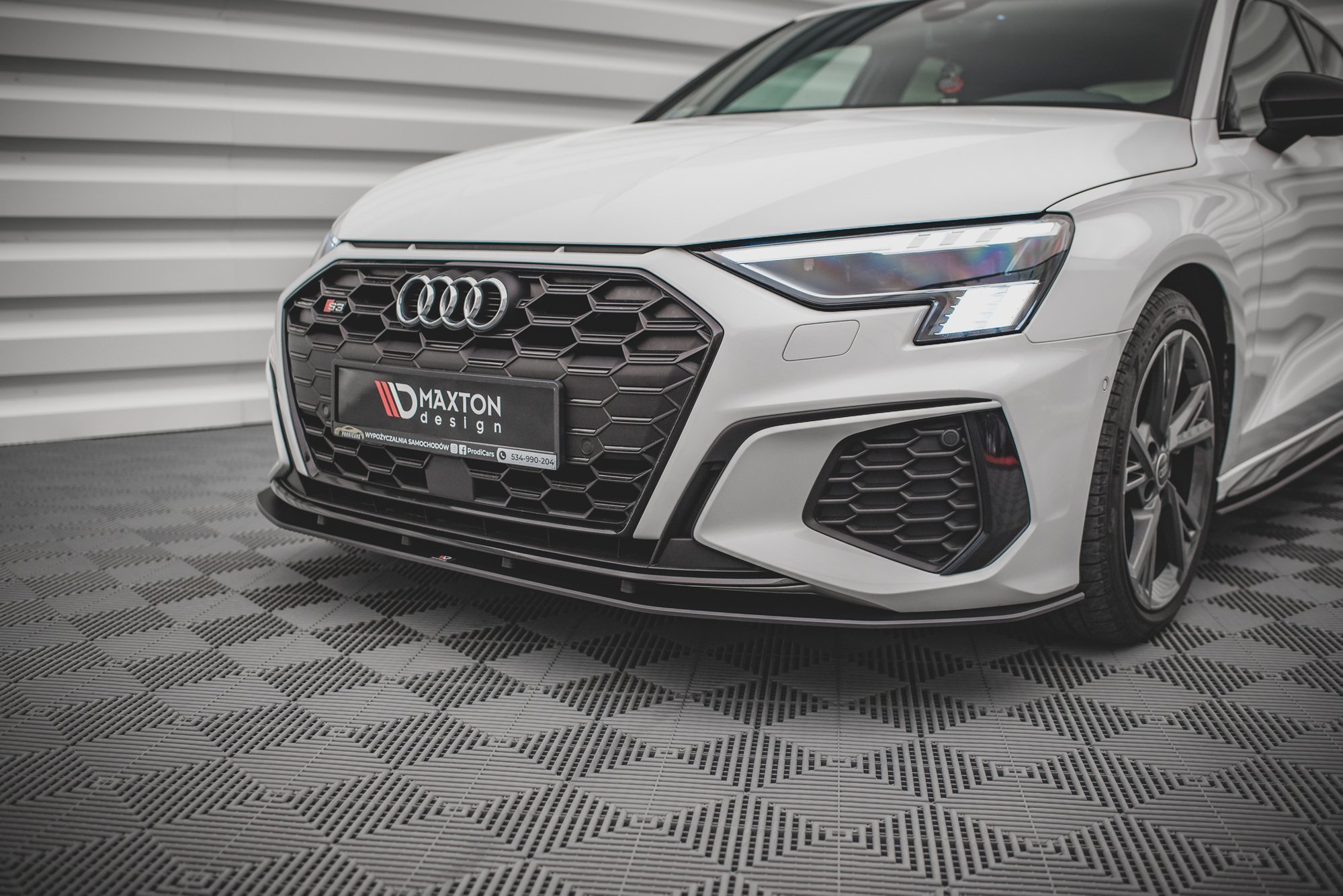 Maxton Design Street Pro Front Ansatz für für Audi S3 / A3 S-Line 8Y