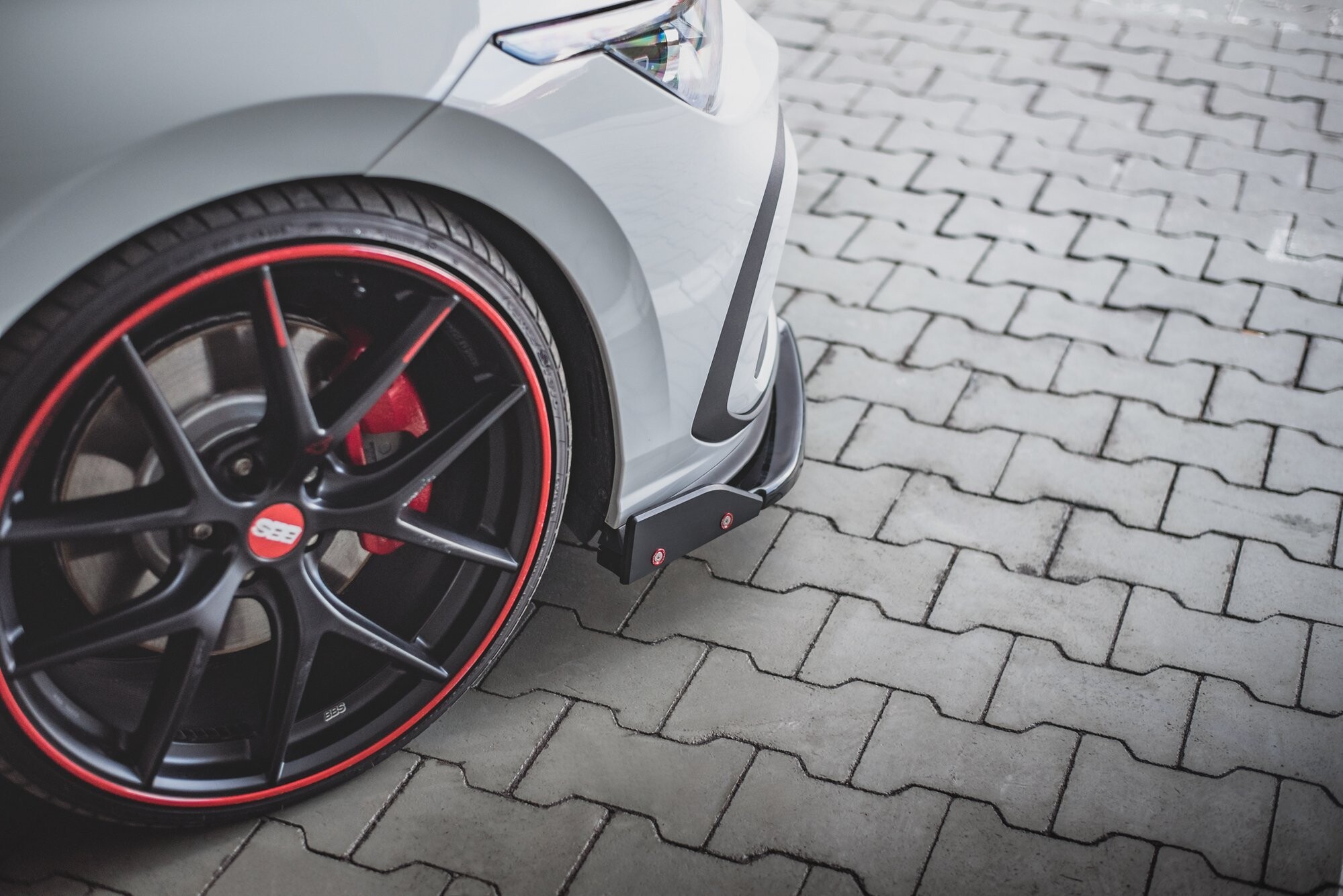 Maxton Design Front Ansatz V.3 +Flaps für Volkswagen Golf 8 GTI Maxton Design Front Ansatz V.3 +Flaps für Volkswagen Golf 8 GTI