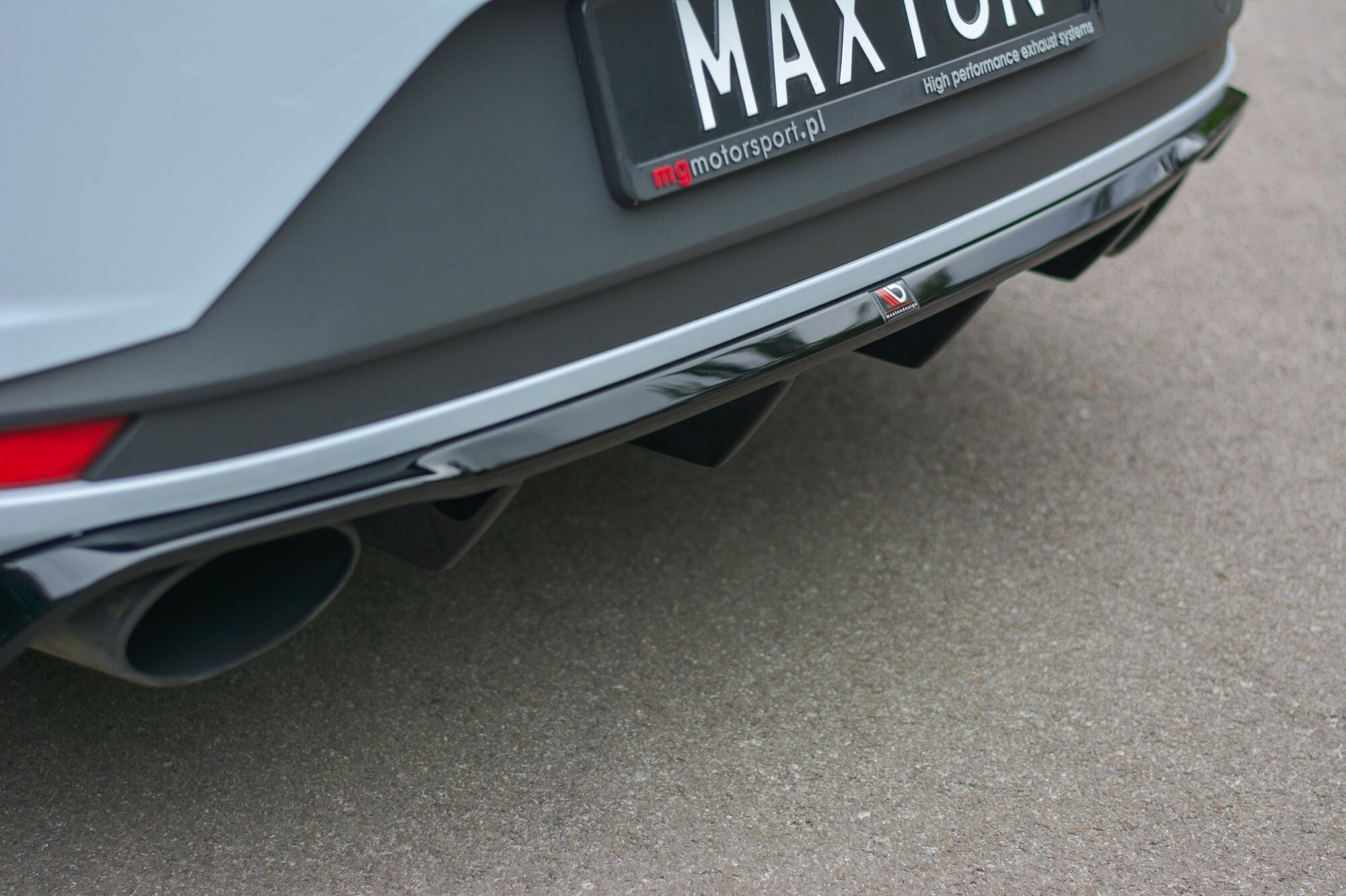 Maxton Design Diffusor Heck Ansatz für Seat Leon III Cupra schwarz Hochglanz Maxton Design Diffusor Heck Ansatz für Seat Leon III Cupra schwarz Hochglanz