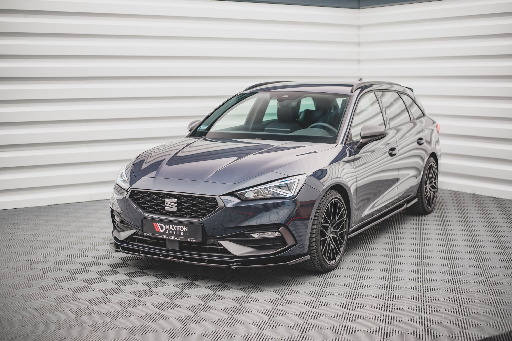 Maxton Design Front Ansatz V.2 für Seat Leon FR Mk4 schwarz Hochglanz Maxton Design Front Ansatz V.2 für Seat Leon FR Mk4 schwarz Hochglanz