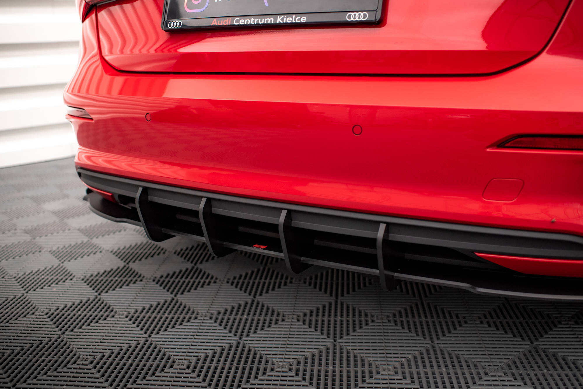 Maxton Design Robuste Racing Diffusor Heck Ansatz +Flaps für Audi A3 Sportback 8Y schwarz Hochglanz Maxton Design Robuste Racing Diffusor Heck Ansatz +Flaps für Audi A3 Sportback 8Y schwarz Hochglanz