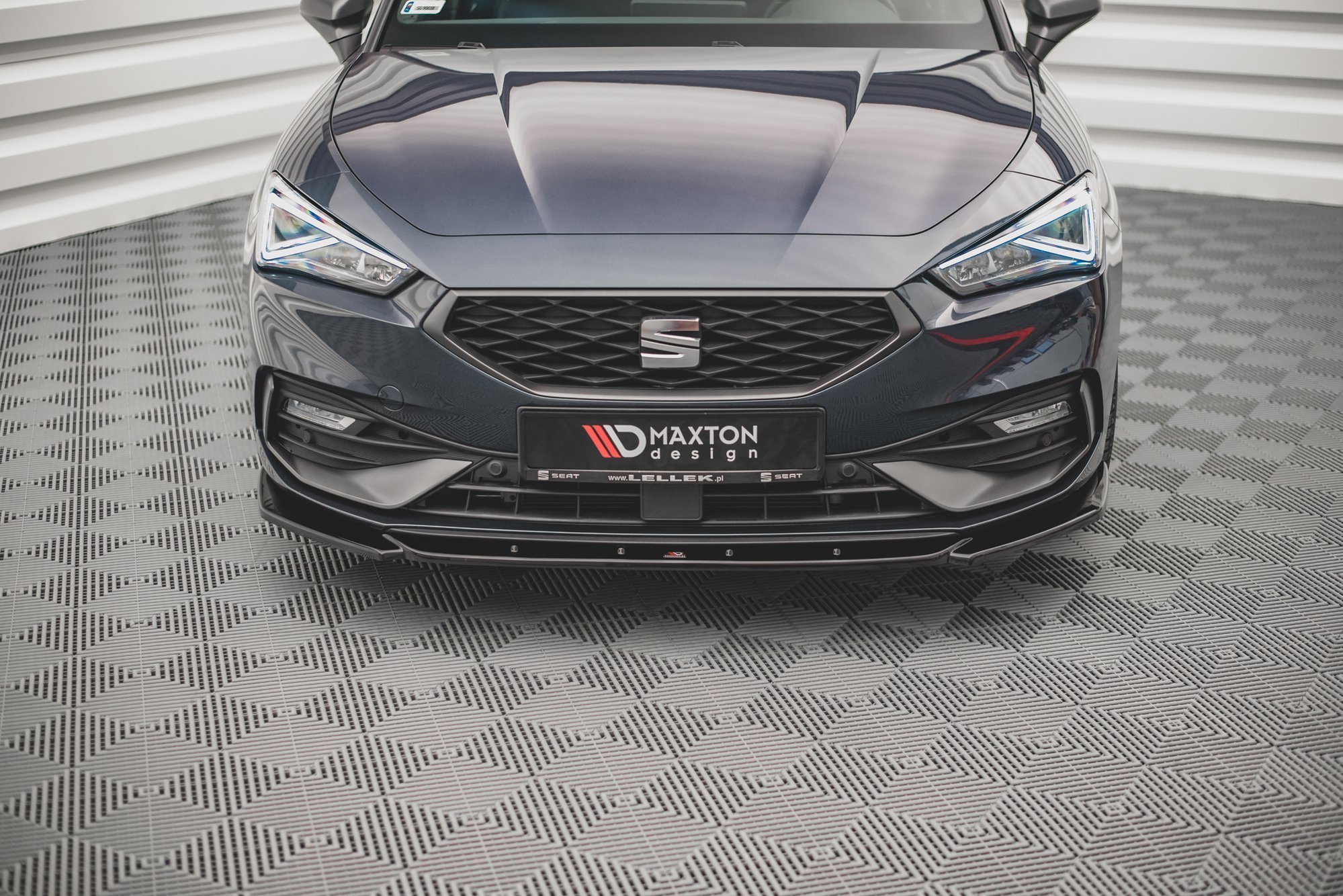 Maxton Design Front Ansatz V.2 für Seat Leon FR Mk4 schwarz Hochglanz Maxton Design Front Ansatz V.2 für Seat Leon FR Mk4 schwarz Hochglanz