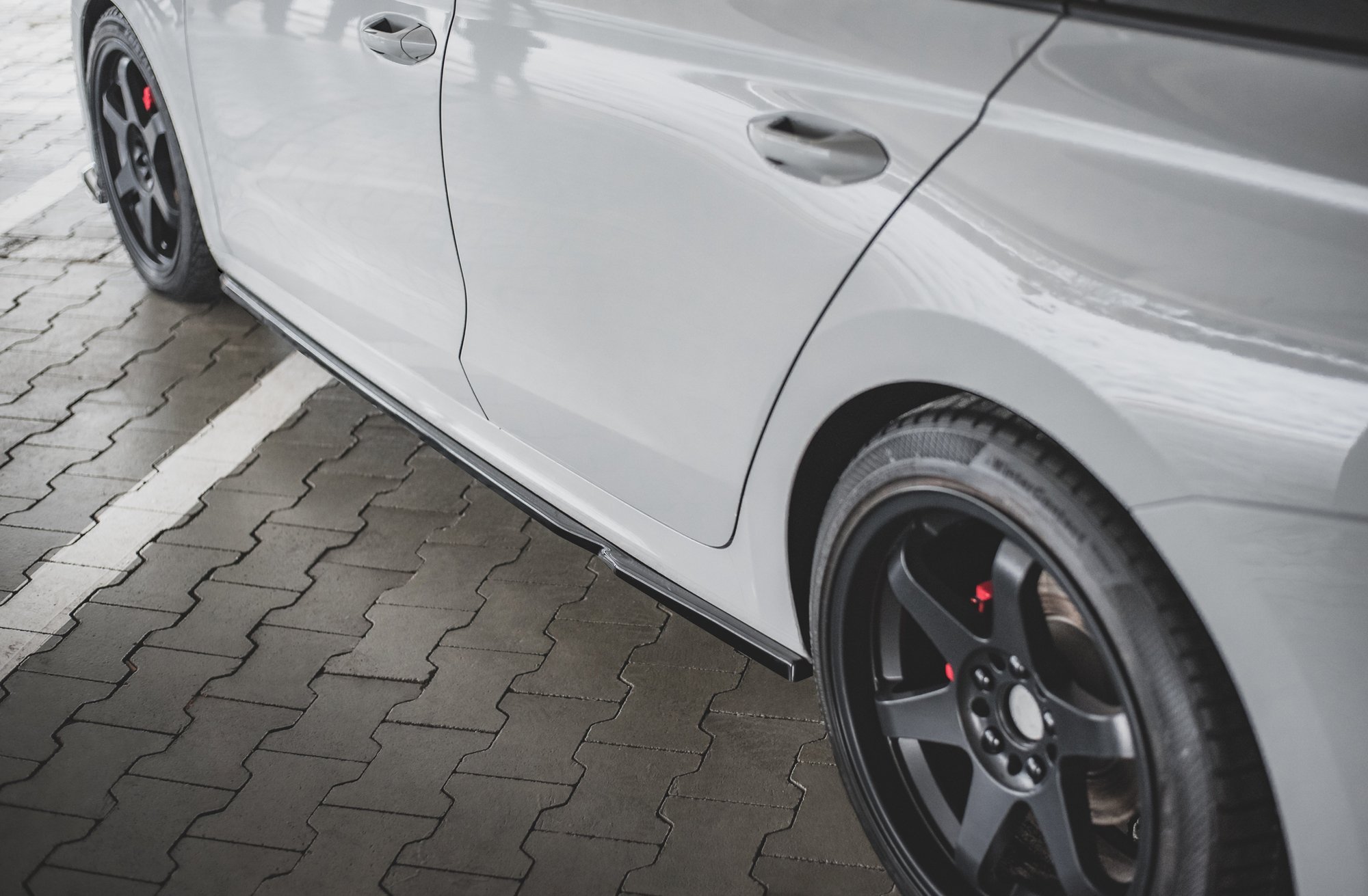Maxton Design Seitenschweller Ansatz für V.1 für Skoda Octavia RS Mk4 schwarz Hochglanz Maxton Design Seitenschweller Ansatz für V.1 für Skoda Octavia RS Mk4 schwarz Hochglanz