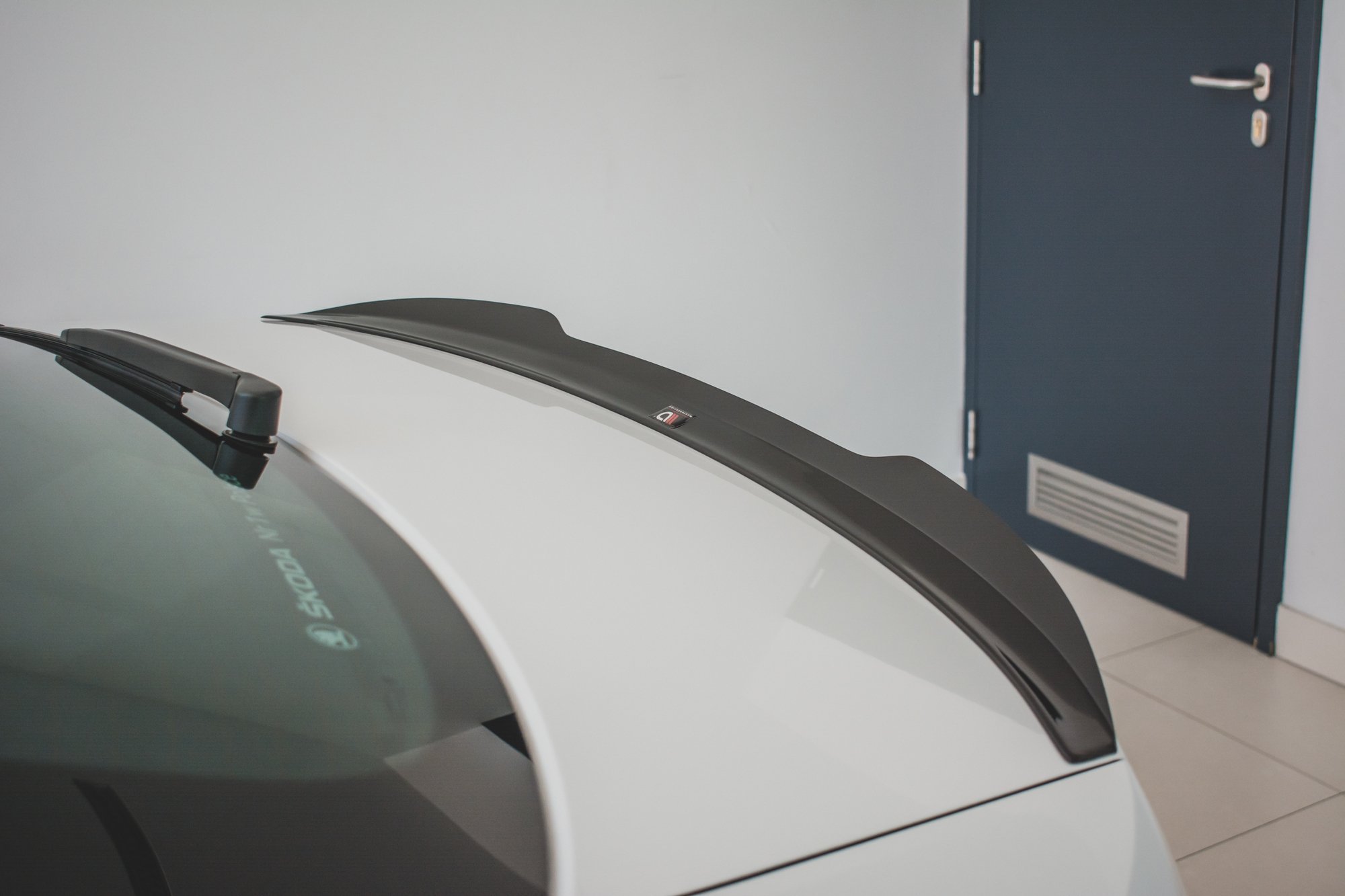 Maxton Design Spoiler CAP V.2 für Skoda Superb Mk3 / Mk3 FL Hatchback schwarz Hochglanz Maxton Design Spoiler CAP V.2 für Skoda Superb Mk3 / Mk3 FL Hatchback schwarz Hochglanz