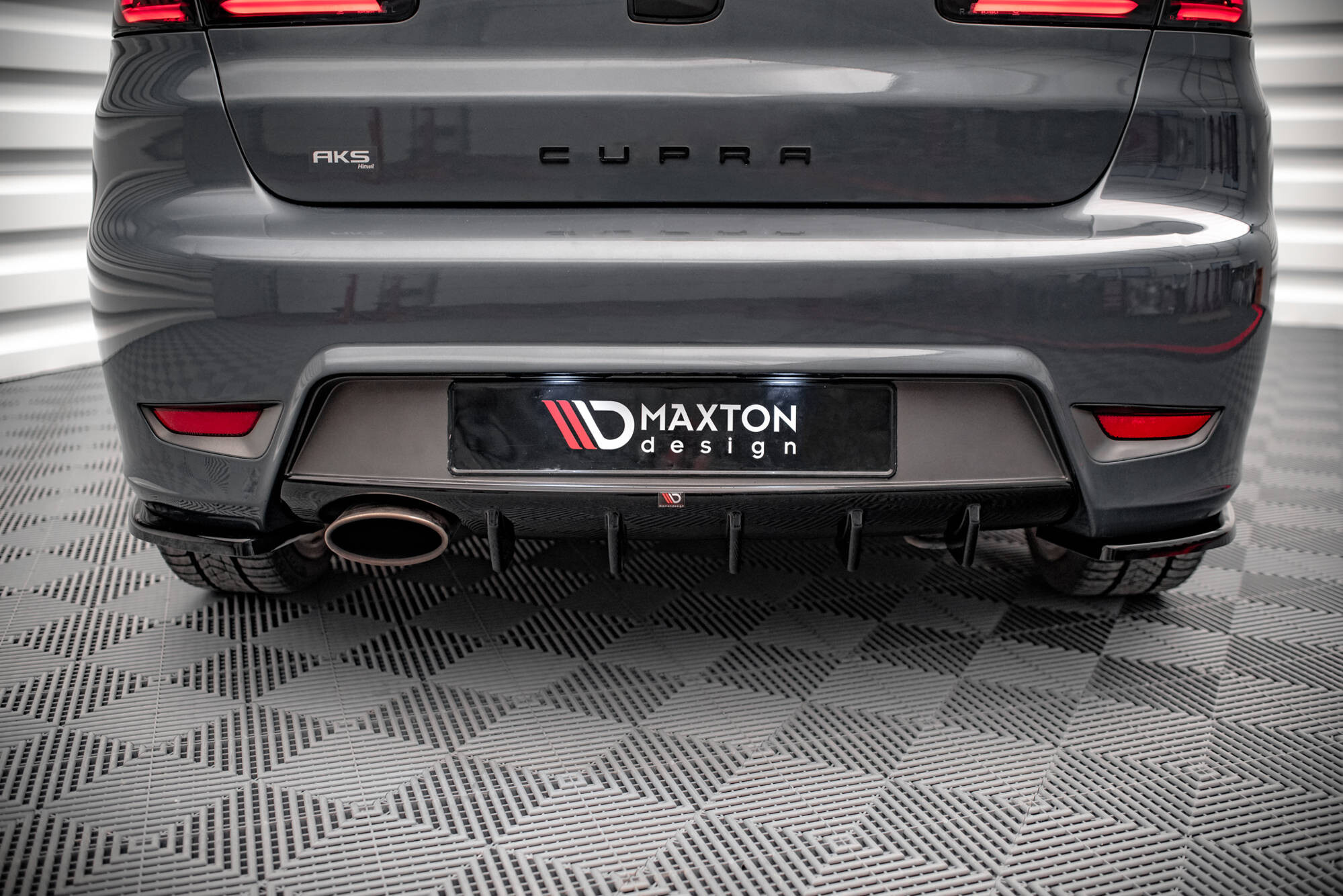 Maxton Design Diffusor Heck Ansatz für Seat Ibiza Cupra Mk3 schwarz Hochglanz Maxton Design Diffusor Heck Ansatz für Seat Ibiza Cupra Mk3 schwarz Hochglanz