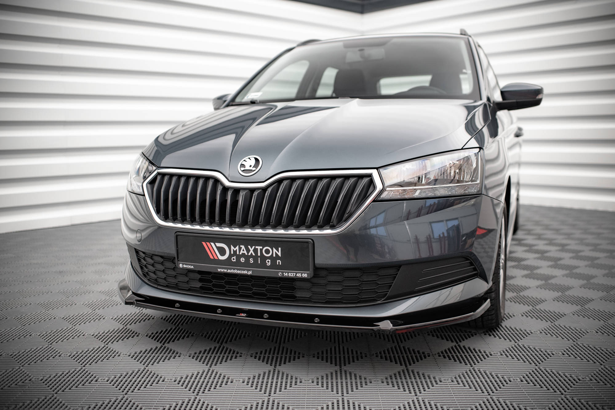 Maxton Design Front Ansatz für Skoda Fabia Mk3 Facelift schwarz Hochglanz Maxton Design Front Ansatz für Skoda Fabia Mk3 Facelift schwarz Hochglanz