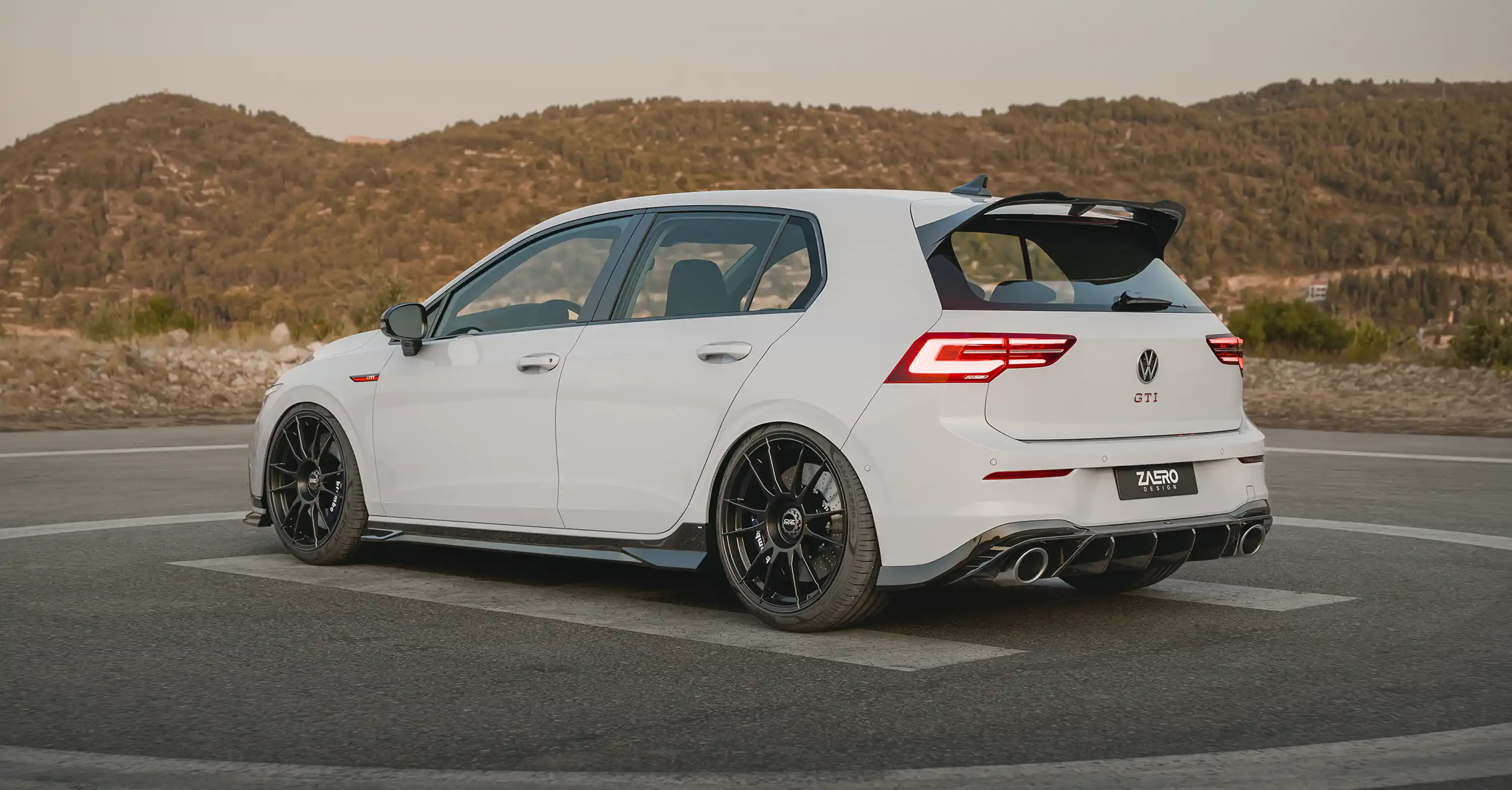 Zaero Design EVO-1 DIFFUSOR FÜR VW GOLF 8 GTI Clubsport