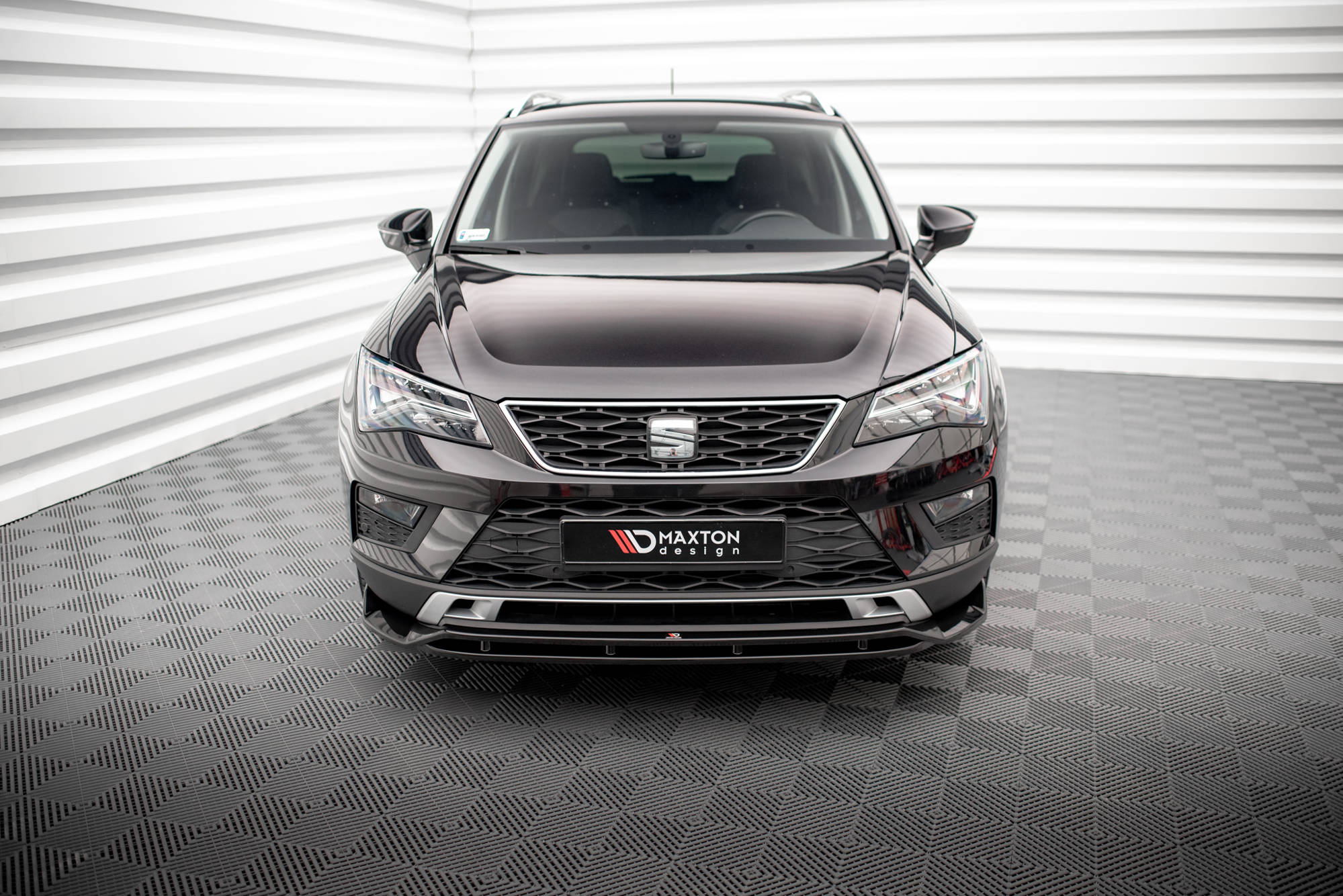 Maxton Design Front Ansatz für Seat Ateca Mk1 schwarz Hochglanz