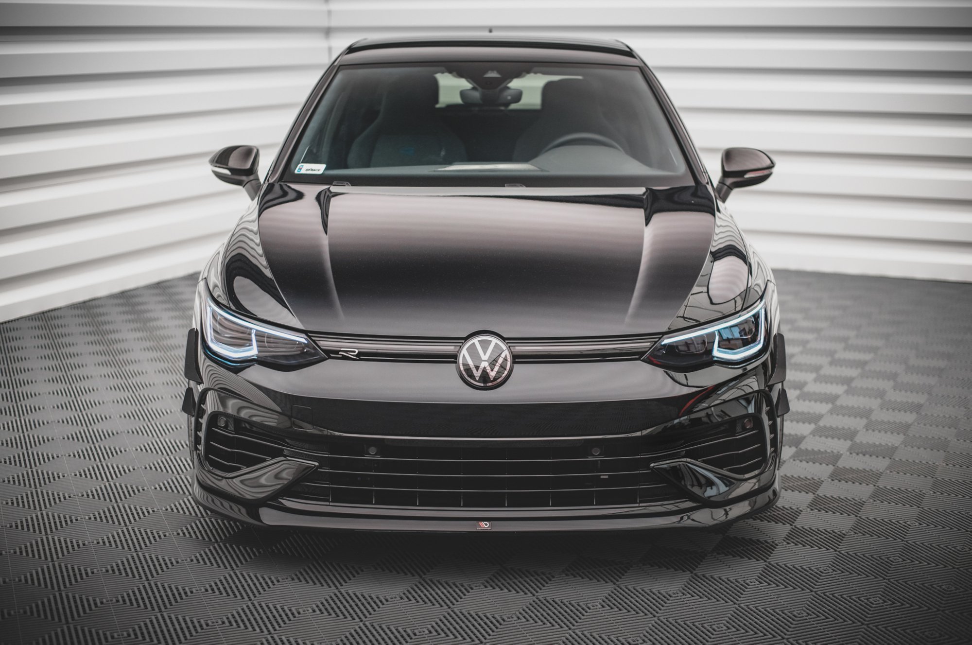 Maxton Design Front Ansatz V.5 für Volkswagen Golf R Mk8 schwarz Hochglanz