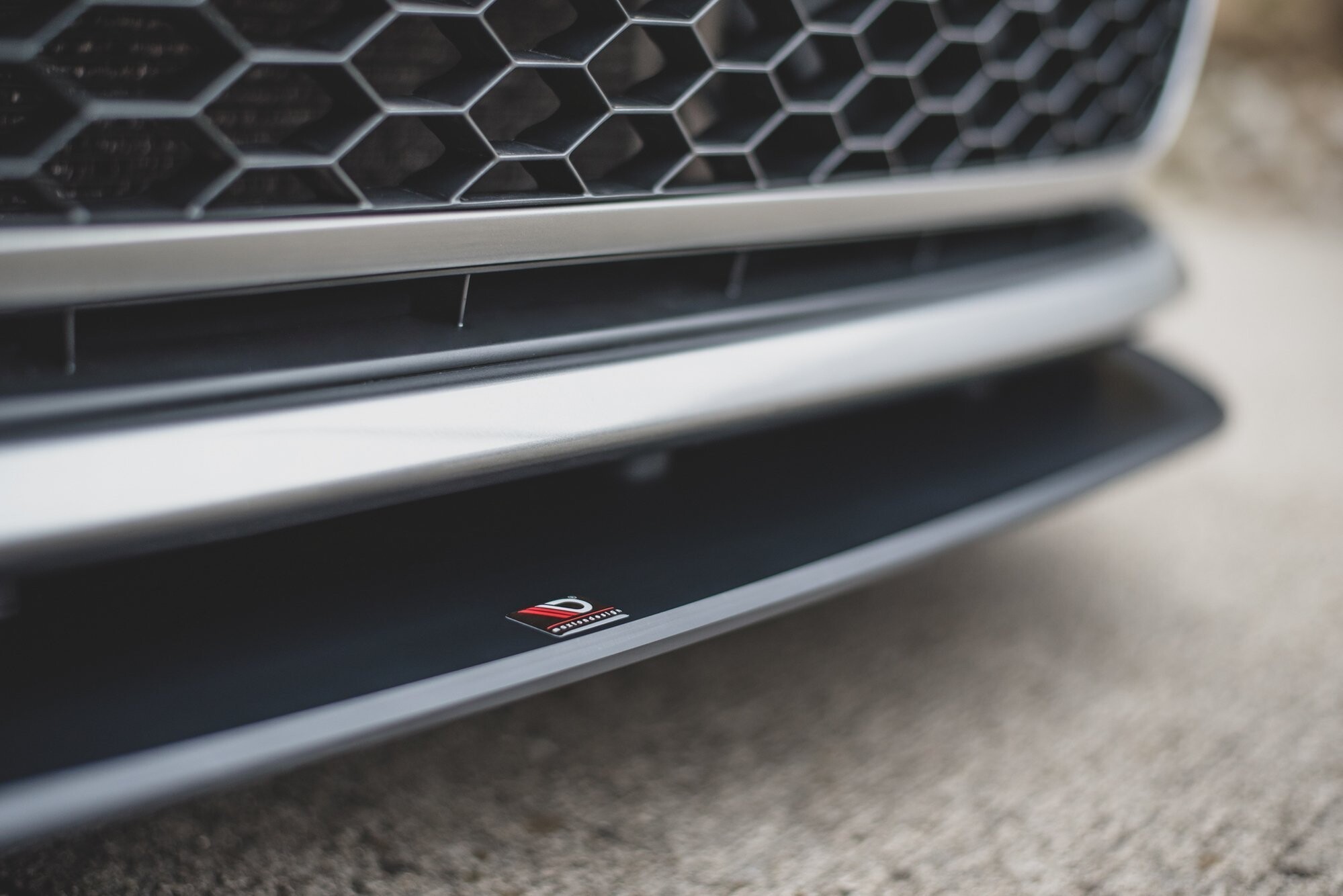 Maxton Design Robuste Racing Front Ansatz für VW Golf 7 GTI