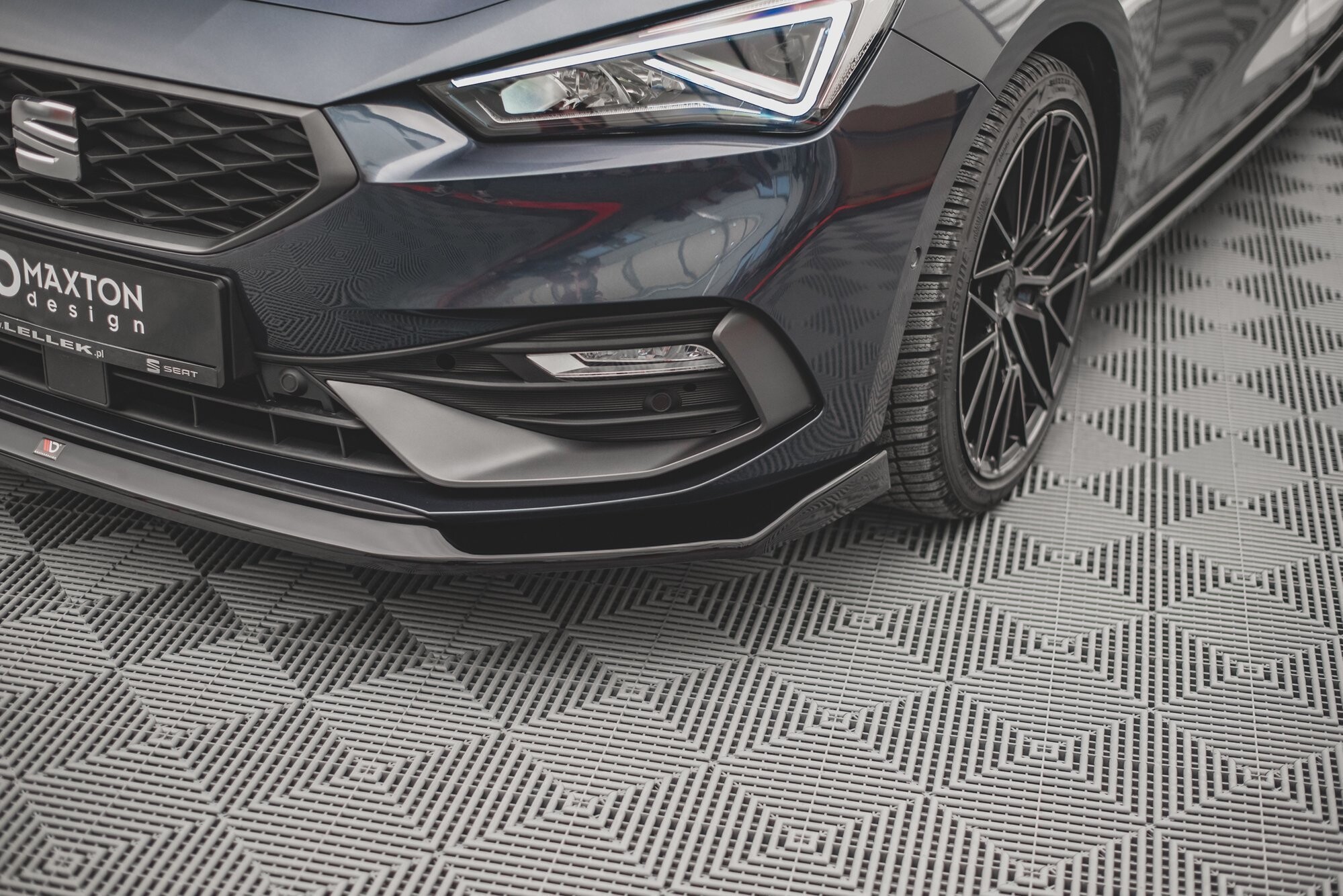 Maxton Design Front Ansatz V.3 für Seat Leon FR Mk4 schwarz Hochglanz Maxton Design Front Ansatz V.3 für Seat Leon FR Mk4 schwarz Hochglanz