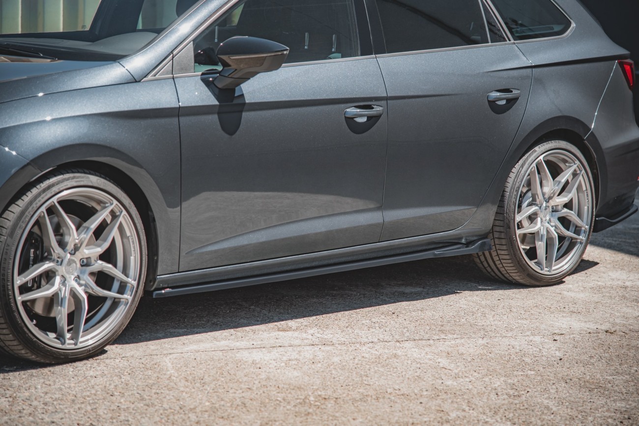 Maxton Design Seitenschweller Ansatz Cup Leisten V.4 für Seat Leon Mk3 Cupra/ FR Facelift schwarz Hochglanz Maxton Design Seitenschweller Ansatz Cup Leisten V.4 für Seat Leon Mk3 Cupra/ FR Facelift schwarz Hochglanz