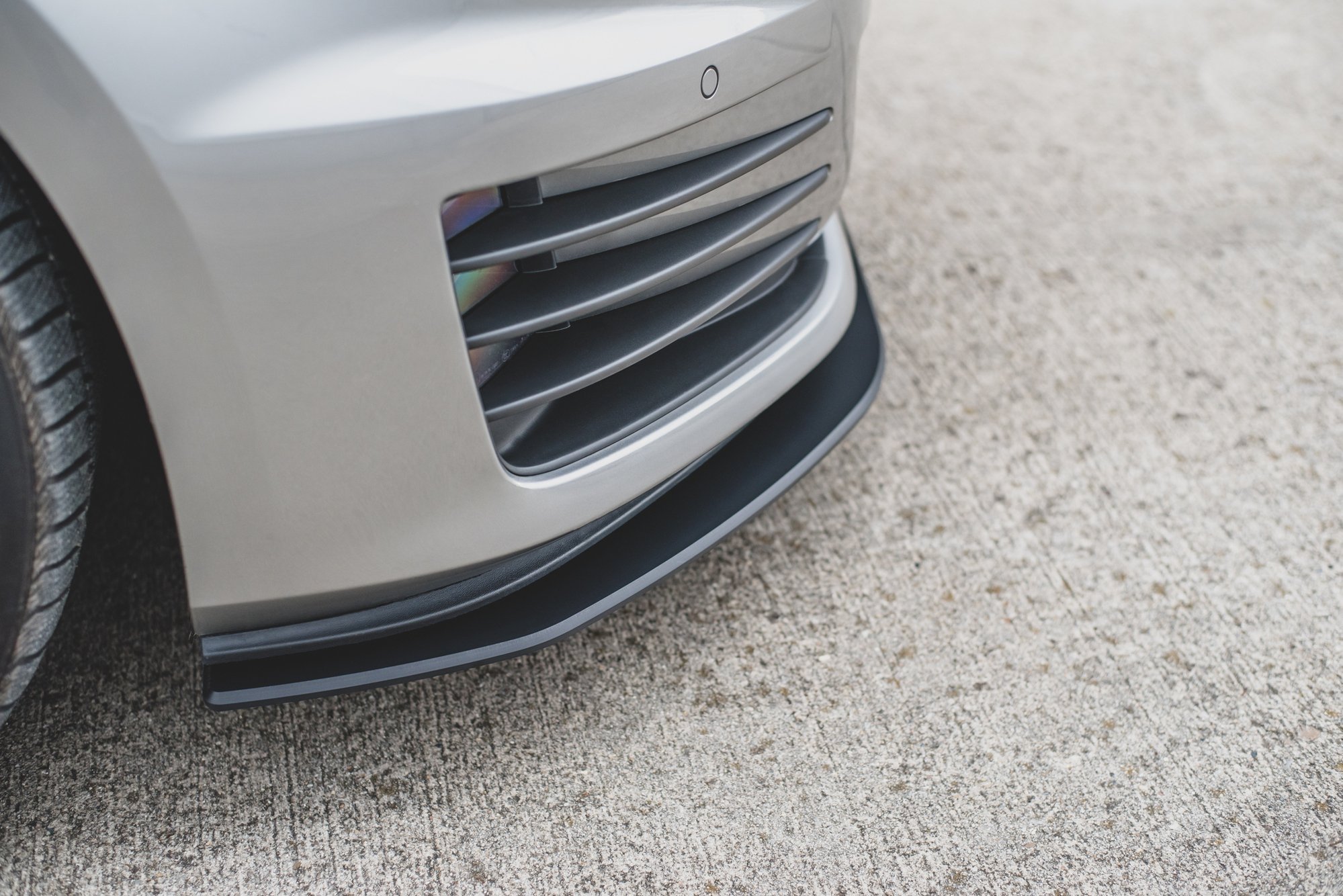 Maxton Design Robuste Racing Front Ansatz für VW Golf 7 GTI