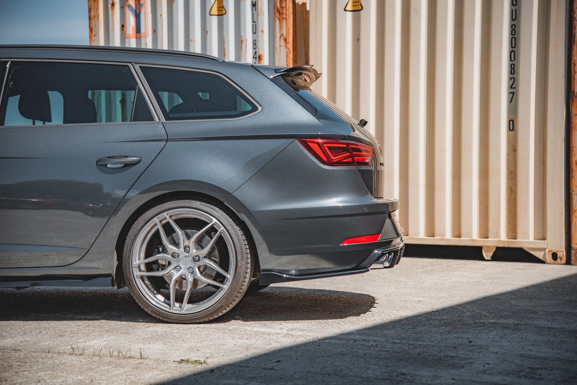 Maxton Design Heck Ansatz Flaps Diffusor V.3 für Seat Leon Cupra ST Mk3 FL schwarz Hochglanz Maxton Design Heck Ansatz Flaps Diffusor V.3 für Seat Leon Cupra ST Mk3 FL schwarz Hochglanz