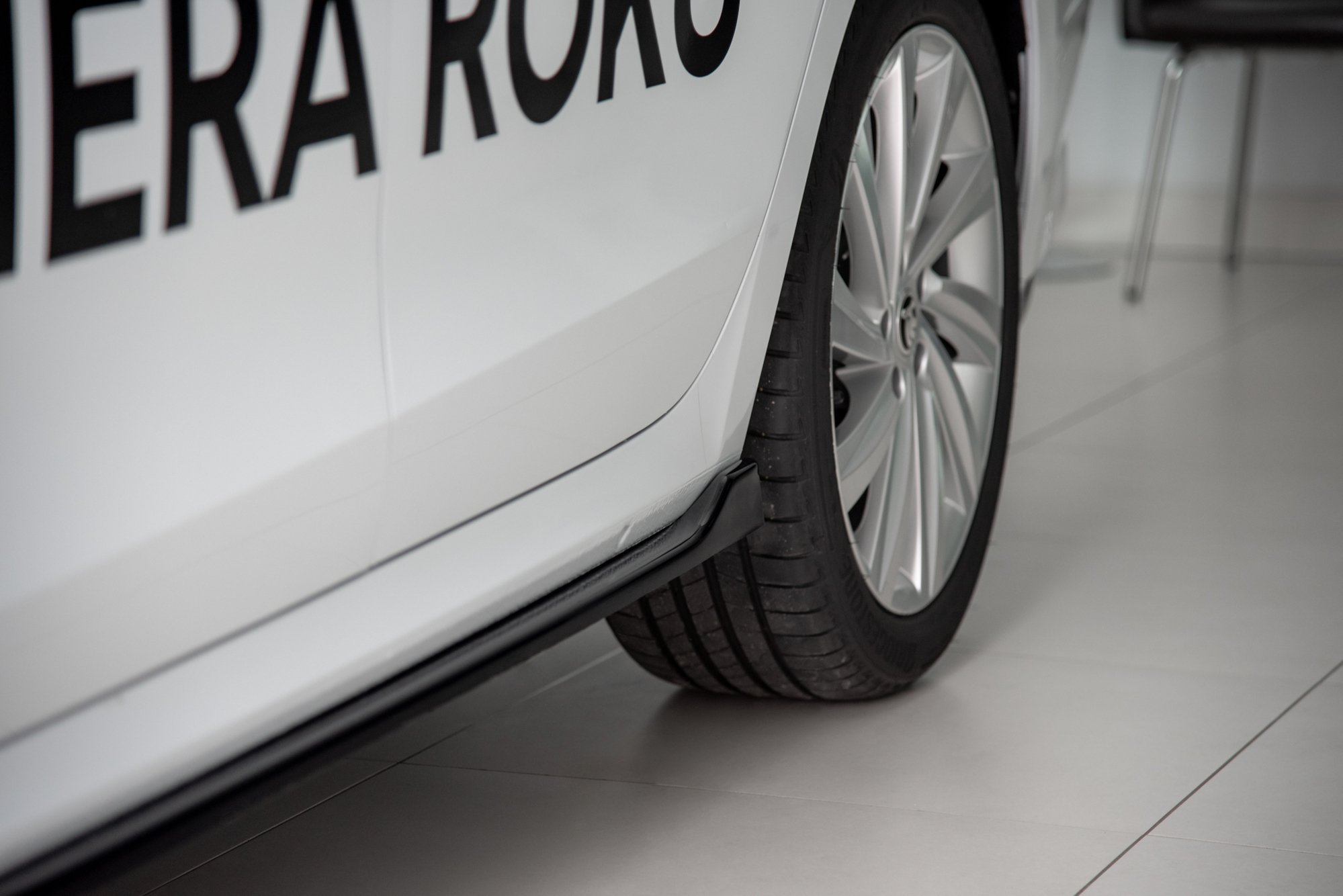 Maxton Design Seitenschweller Ansatz für V.1 für Skoda Octavia Mk4 schwarz Hochglanz Maxton Design Seitenschweller Ansatz für V.1 für Skoda Octavia Mk4 schwarz Hochglanz
