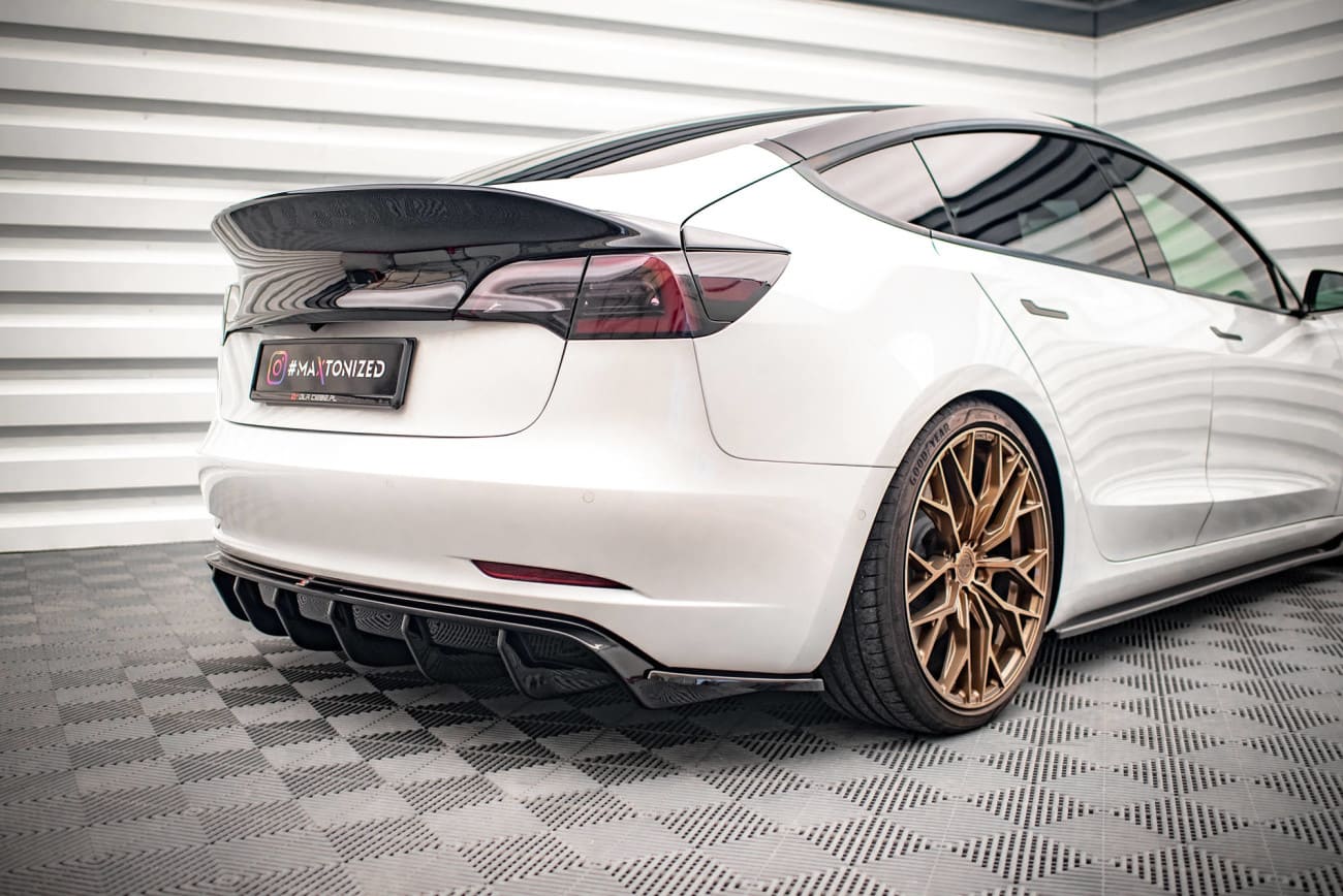 Maxton Design Heck Ansatz Diffusor V.2 für Tesla Model 3 Maxton Design Heck Ansatz Diffusor V.2 für Tesla Model 3