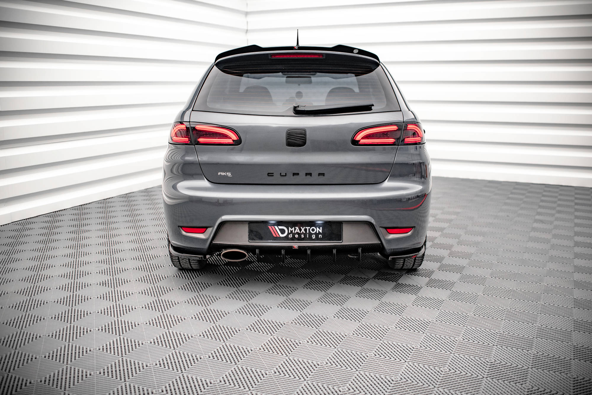 Maxton Design Diffusor Heck Ansatz für Seat Ibiza Cupra Mk3 schwarz Hochglanz Maxton Design Diffusor Heck Ansatz für Seat Ibiza Cupra Mk3 schwarz Hochglanz