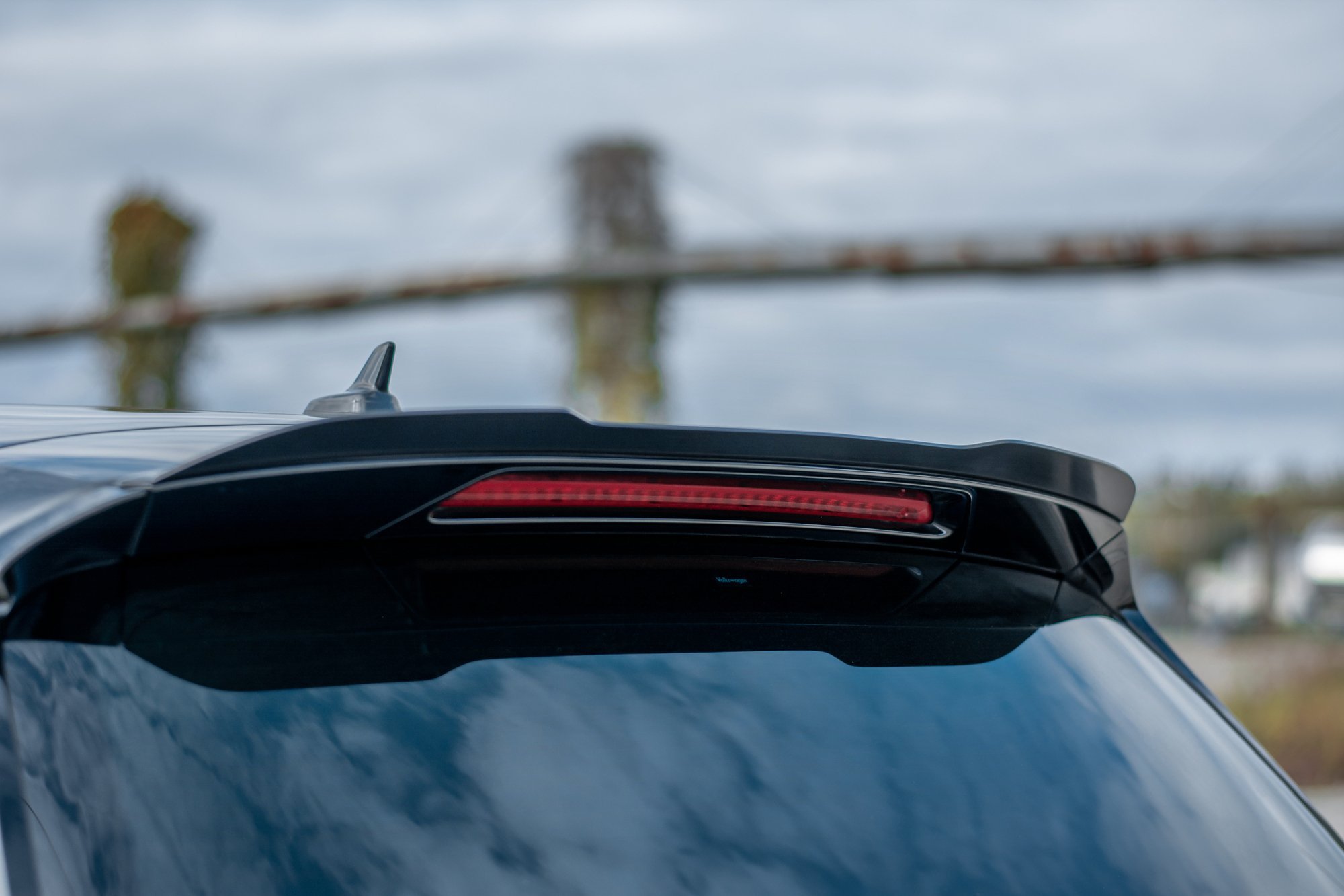 Maxton Design Spoiler CAP für Volkswagen Passat R-Line B8 schwarz Hochglanz