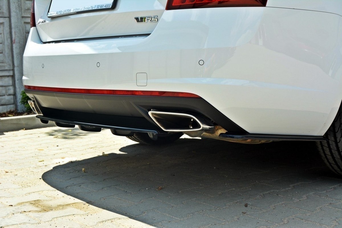 Maxton Design Heck Ansatz Flaps Diffusor für Skoda Octavia RS Mk3 / Mk3 FL Hatchback / Kombi schwarz Hochglanz