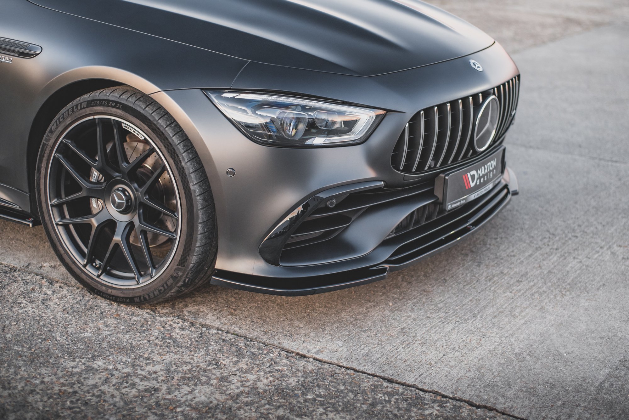 Maxton Design Front Ansatz V.1 für Mercedes-AMG GT 53 4-Door Coupe schwarz Hochglanz Maxton Design Front Ansatz V.1 für Mercedes-AMG GT 53 4-Door Coupe schwarz Hochglanz