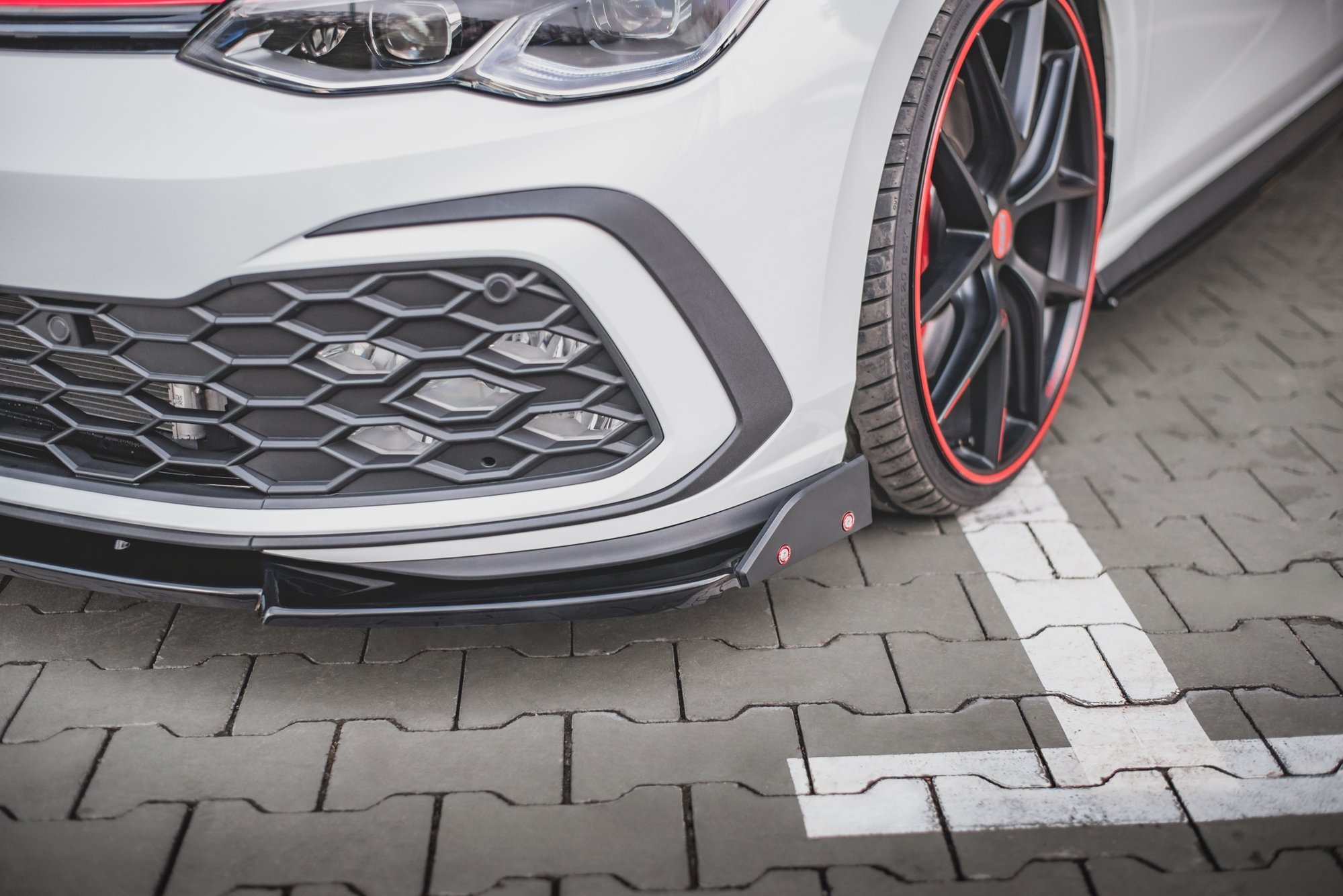Maxton Design Front Ansatz V.3 +Flaps für Volkswagen Golf 8 GTI Maxton Design Front Ansatz V.3 +Flaps für Volkswagen Golf 8 GTI